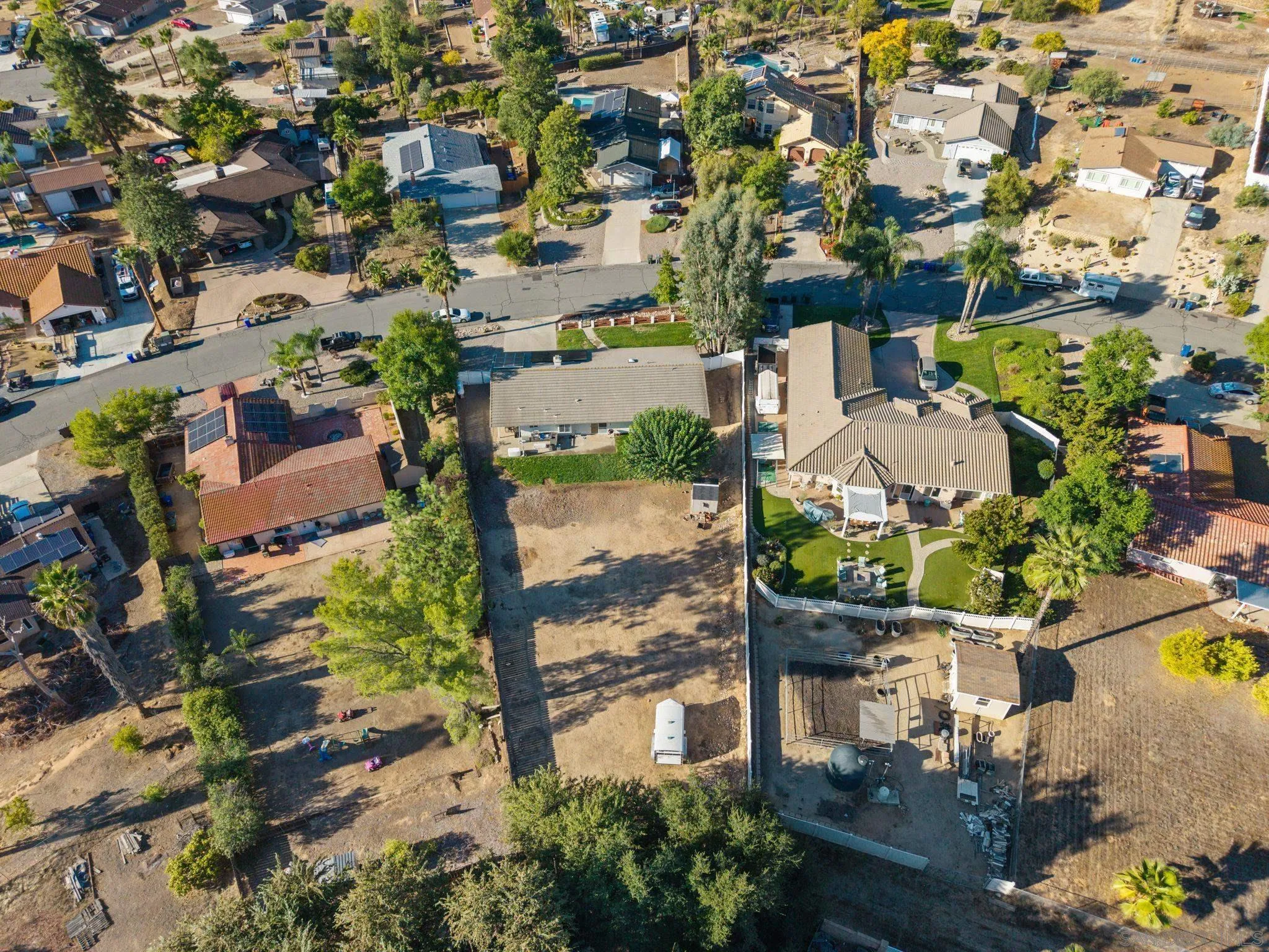 https://cdn.realtyfeed.com/cdn/127/250042195/40a944542dabde4c7a997983dd42af10.webp