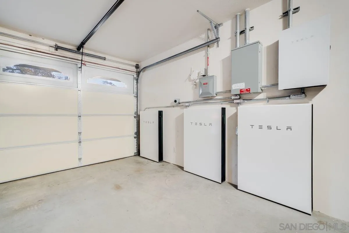 https://cdn.realtyfeed.com/cdn/127/250042206/8396e8b7f308346e0b64e6d7de245f8c.webp