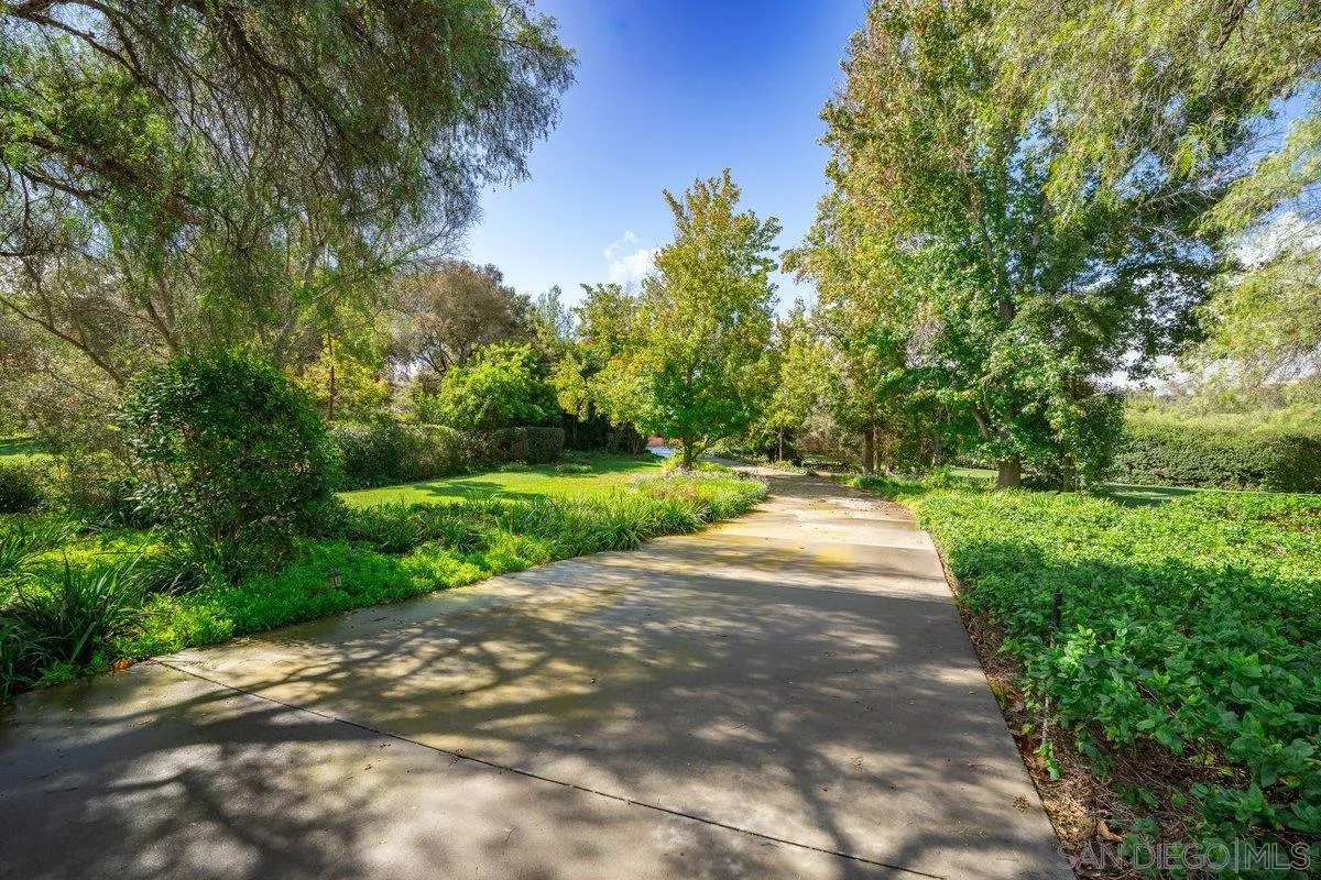 https://cdn.realtyfeed.com/cdn/127/250042206/a0226b309fed57d43961a1ac8d6800ad.webp