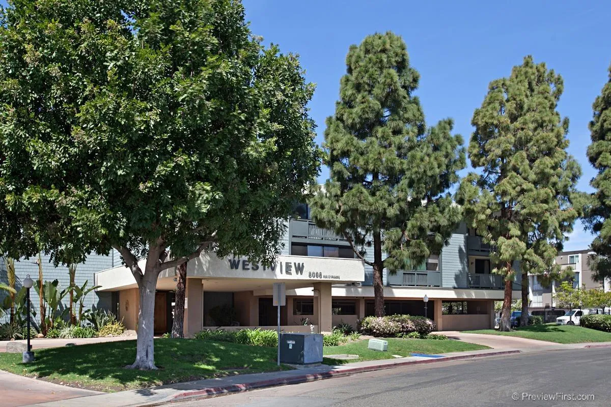 https://cdn.realtyfeed.com/cdn/127/250042208/195ca602c4b51c7b4655c2472da0e608.webp