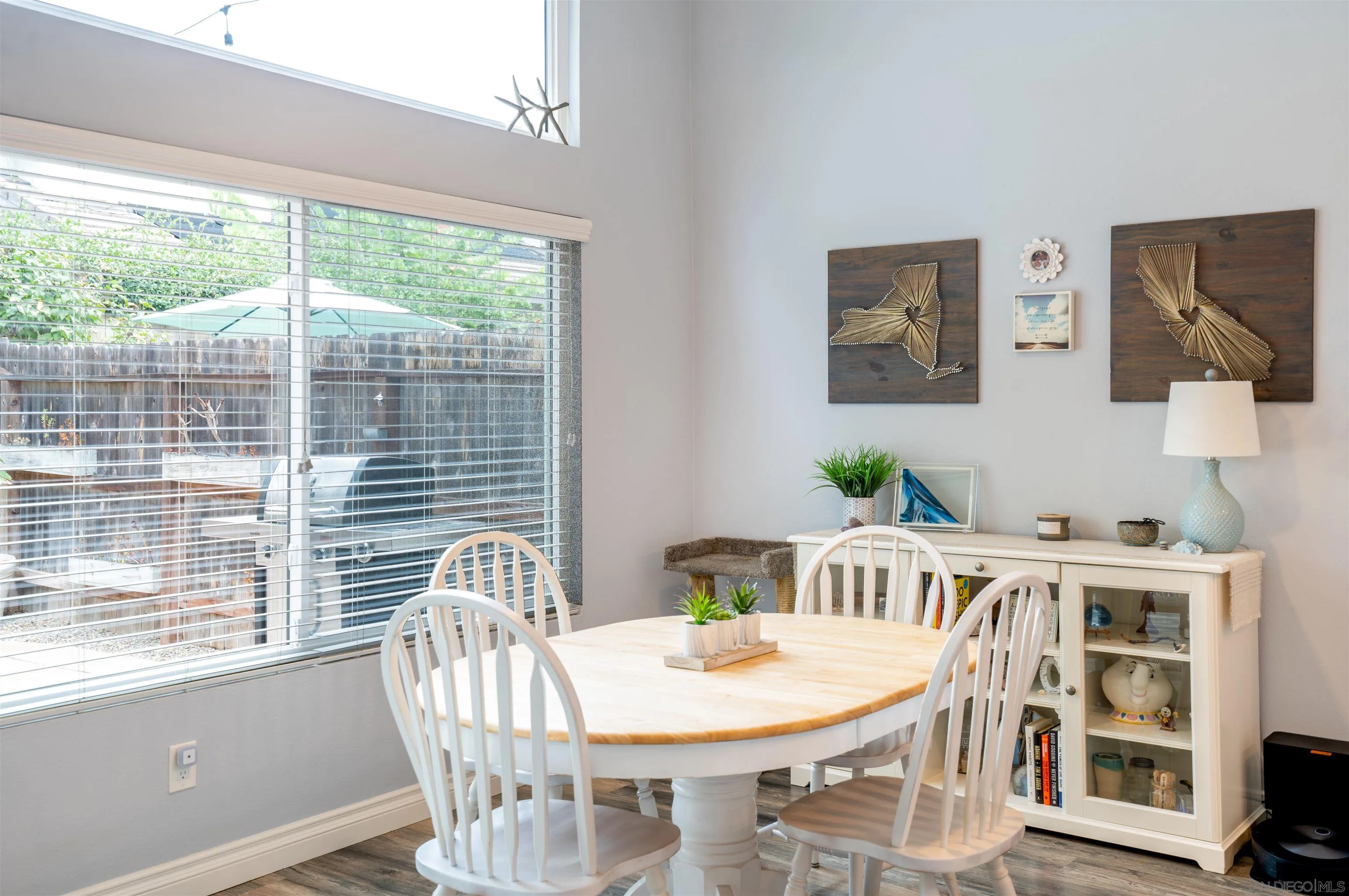 https://cdn.realtyfeed.com/cdn/127/250042211/010848d4f721ce0ad2d0423dd9a17622.webp