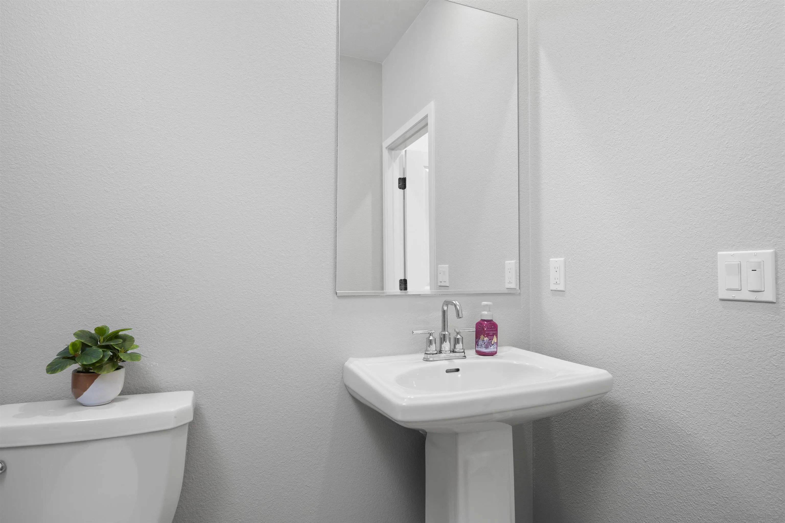 Photo #12: 250042225 Listing: Photo #12