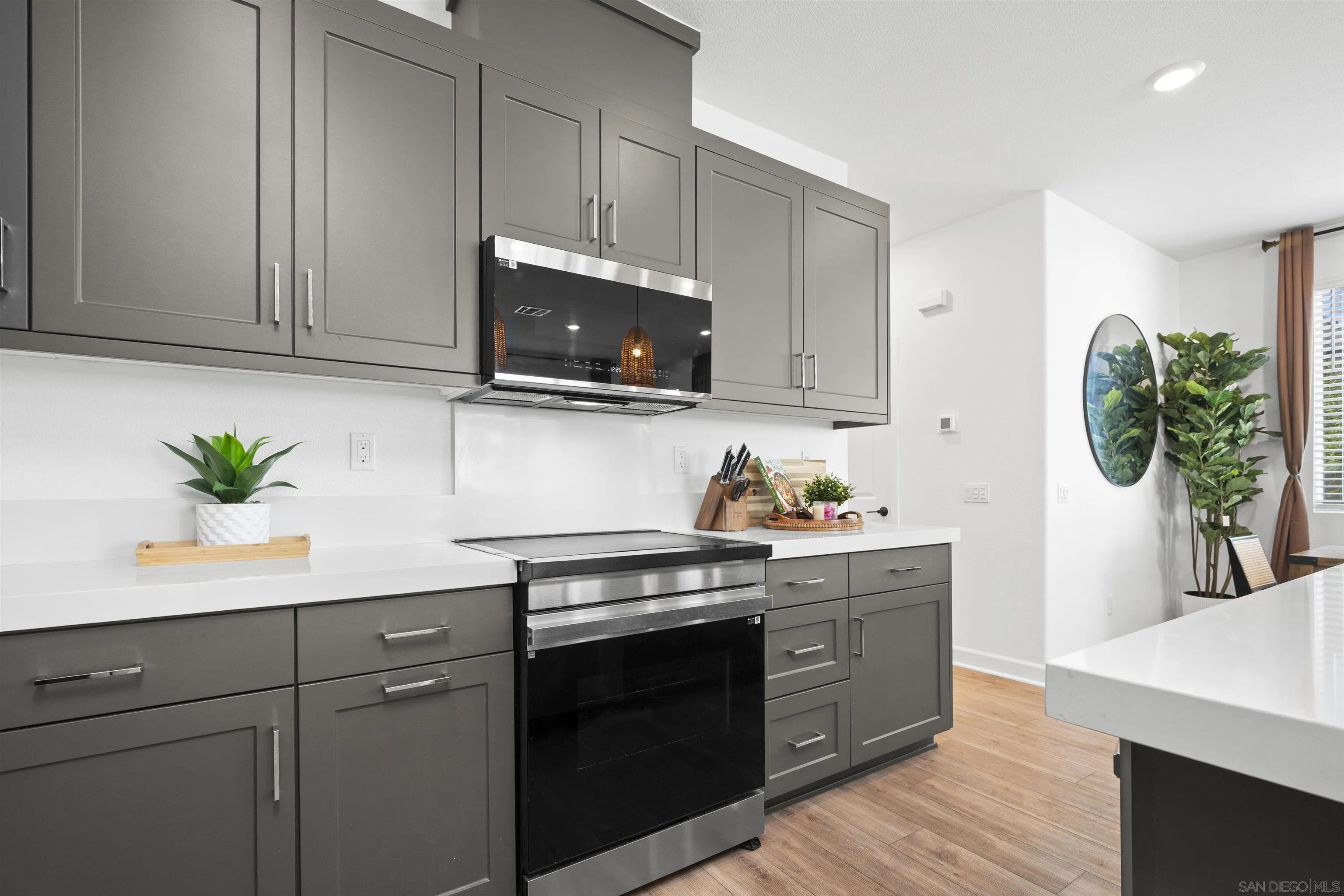 Photo #10: 250042225 Listing: Photo #10