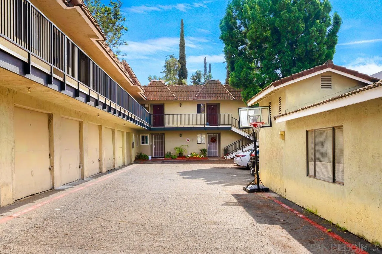 https://cdn.realtyfeed.com/cdn/127/250042228/67beb5a075e94ab6bf3bda0c8b6cb1df.webp