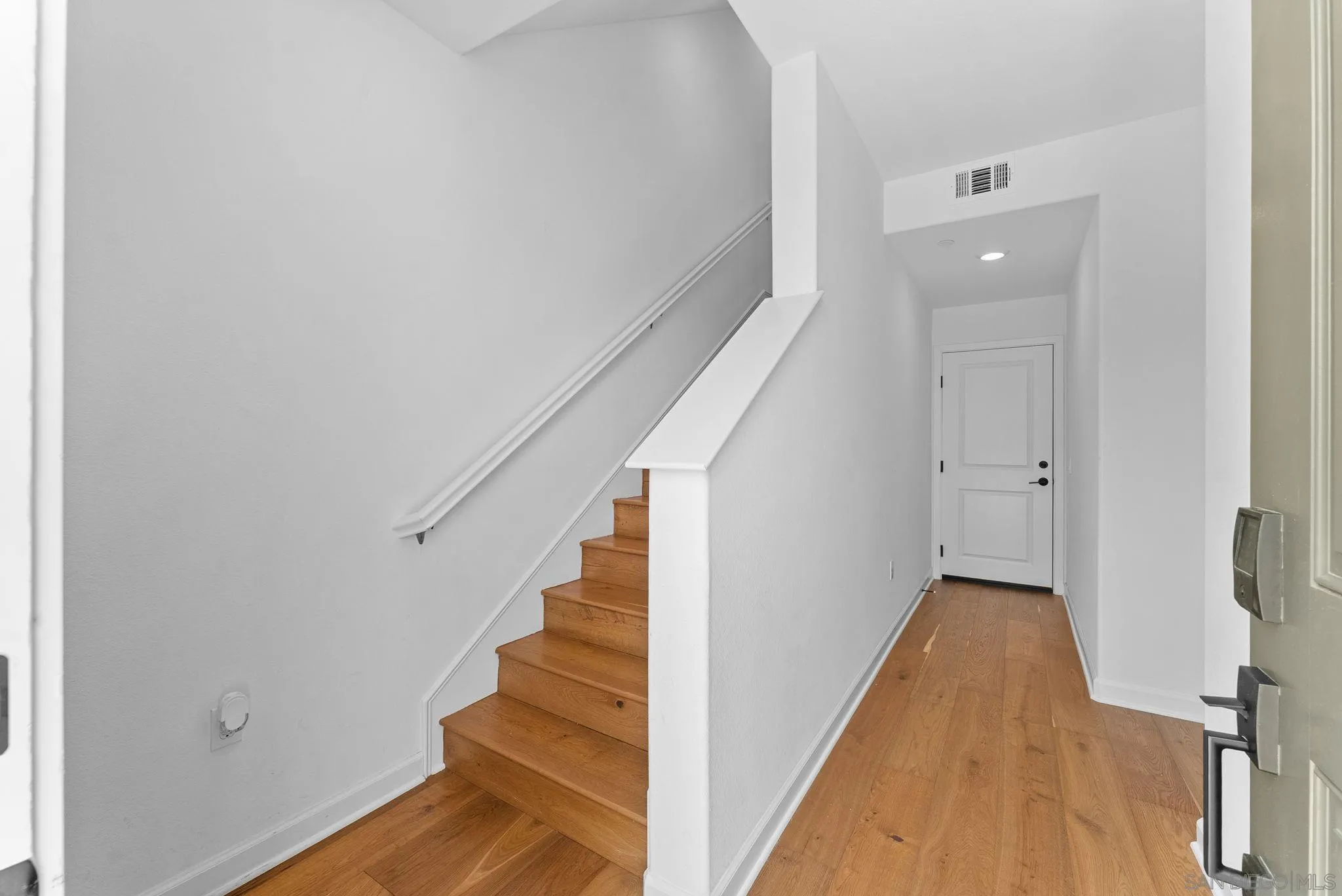 Photo #11: 250042231 Listing: Photo #11