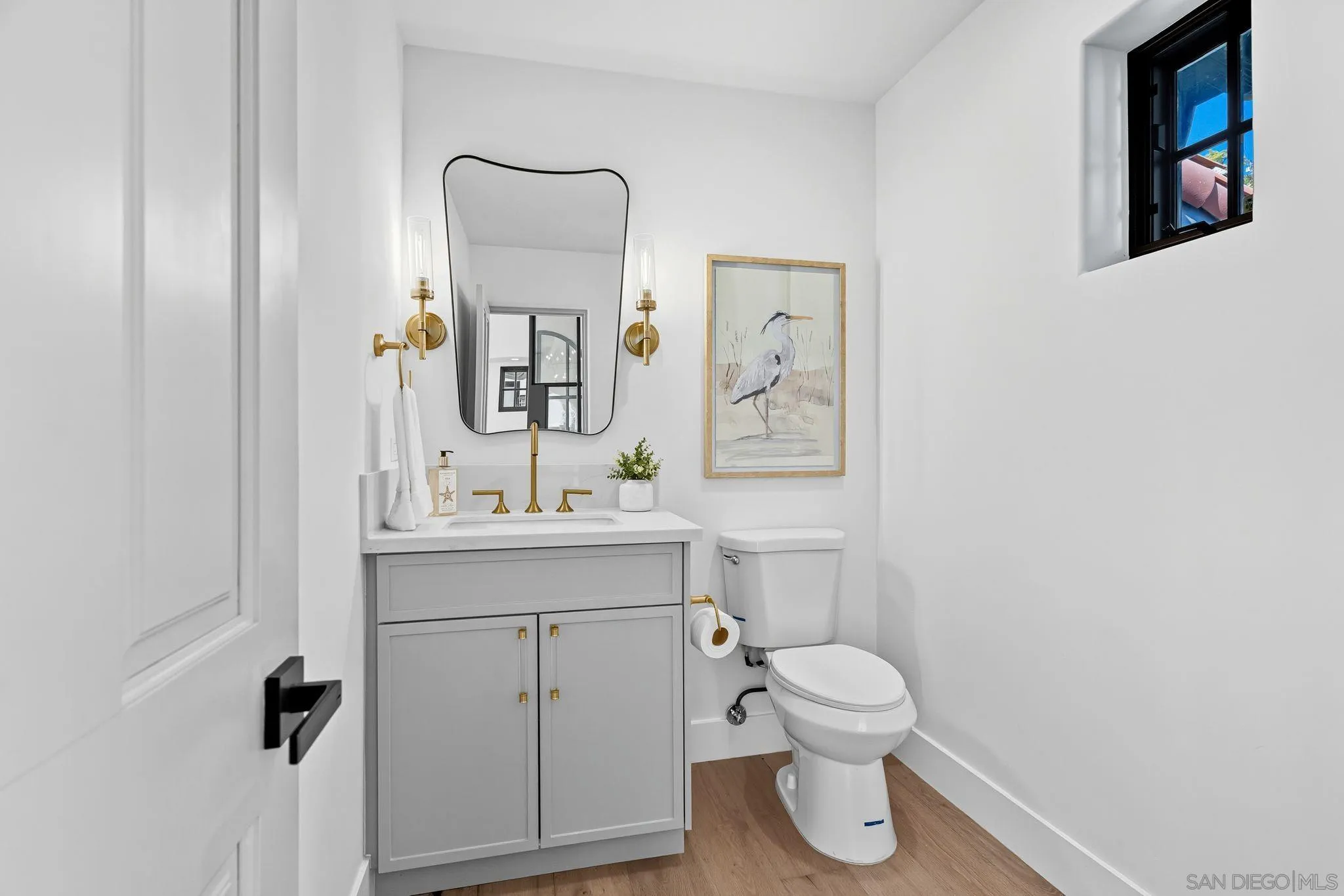 https://cdn.realtyfeed.com/cdn/127/250042233/547edcff3362c5d3169d1a3d7675c085.webp