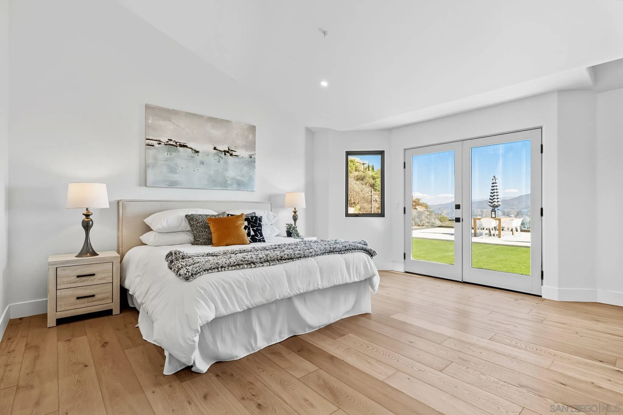 https://cdn.realtyfeed.com/cdn/127/250042233/e8e7f6a8327c53723a2ce38d4b9b402a.webp