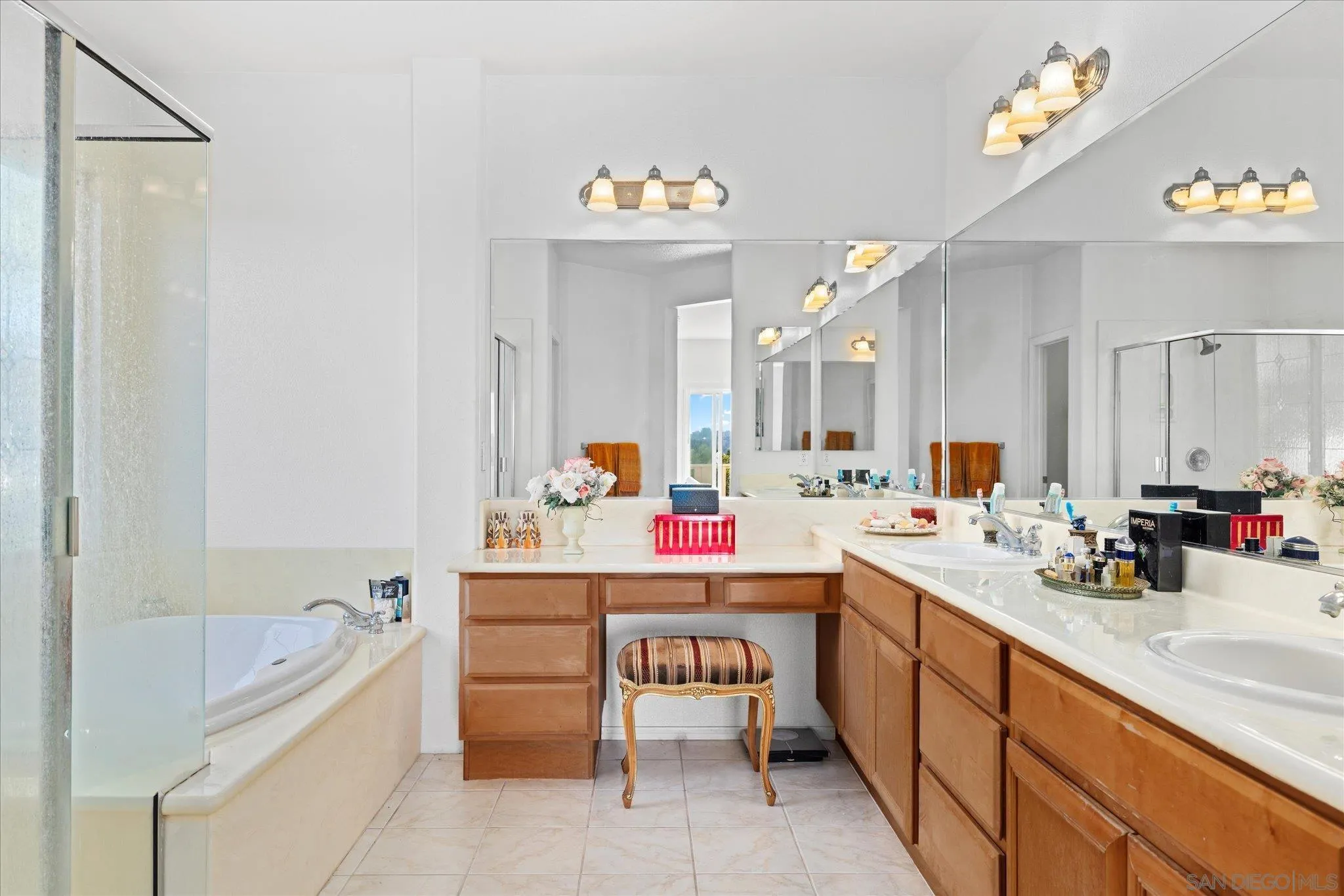 https://cdn.realtyfeed.com/cdn/127/250042235/020029e6df6dbd1c44b4bfb7eaa0bf17.webp