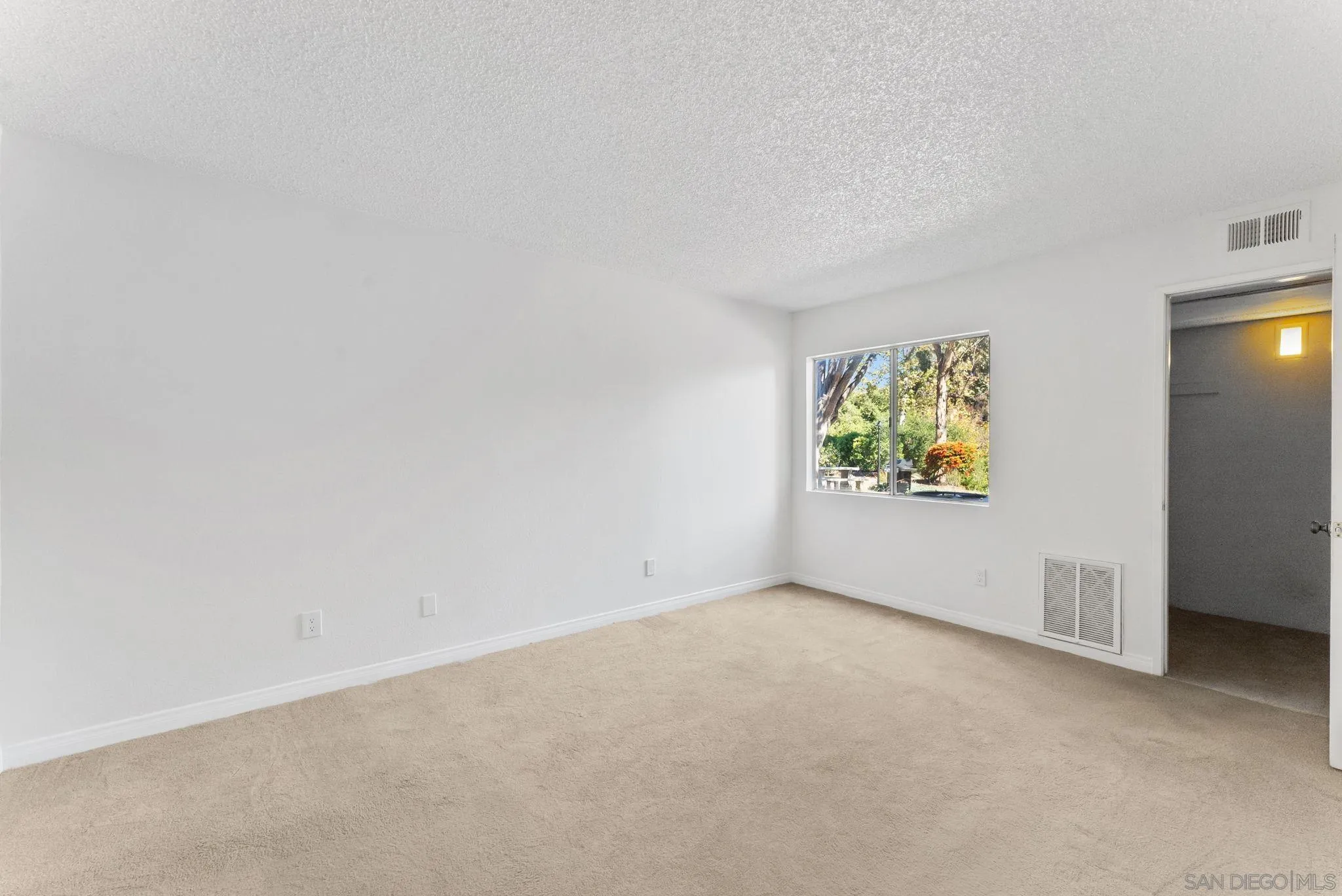 https://cdn.realtyfeed.com/cdn/127/250042236/53d857dfd58f806ed03bf482d3bcf9d6.webp