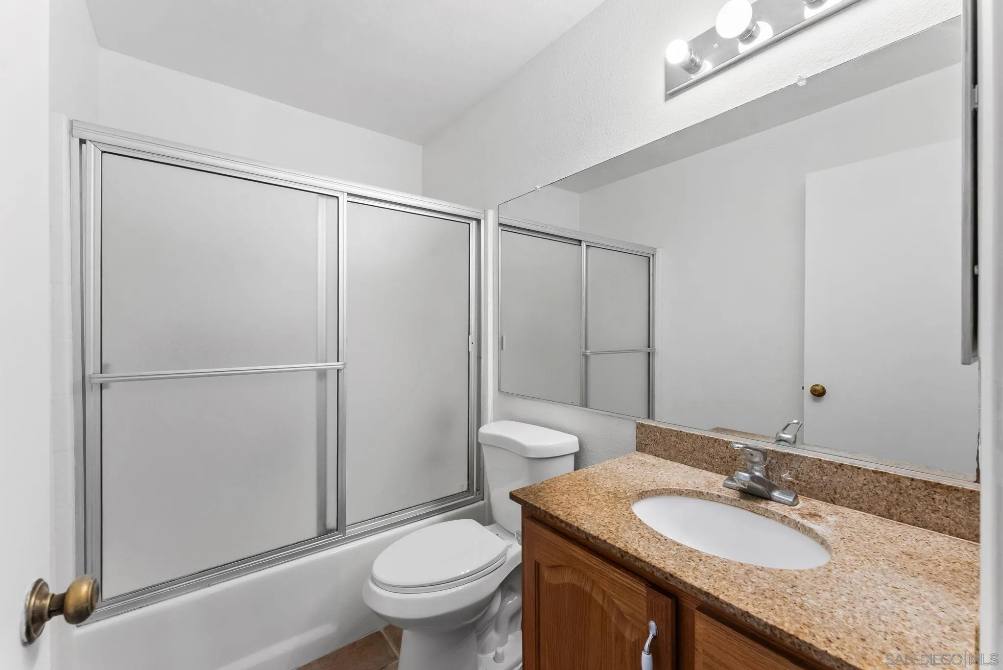 https://cdn.realtyfeed.com/cdn/127/250042236/cba98e6f4507e48c0704cb9a823c533d.webp