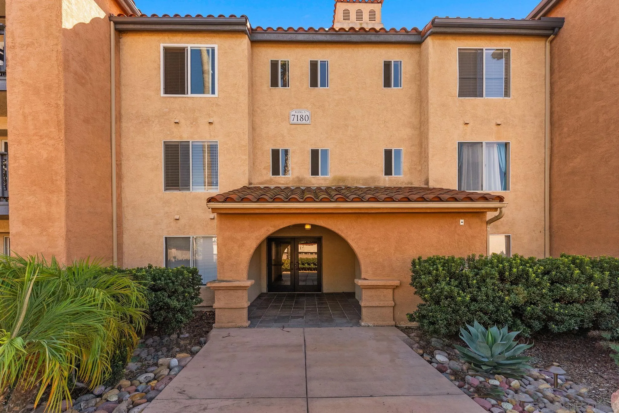 Photo #2: 250042236 Listing: Photo #2