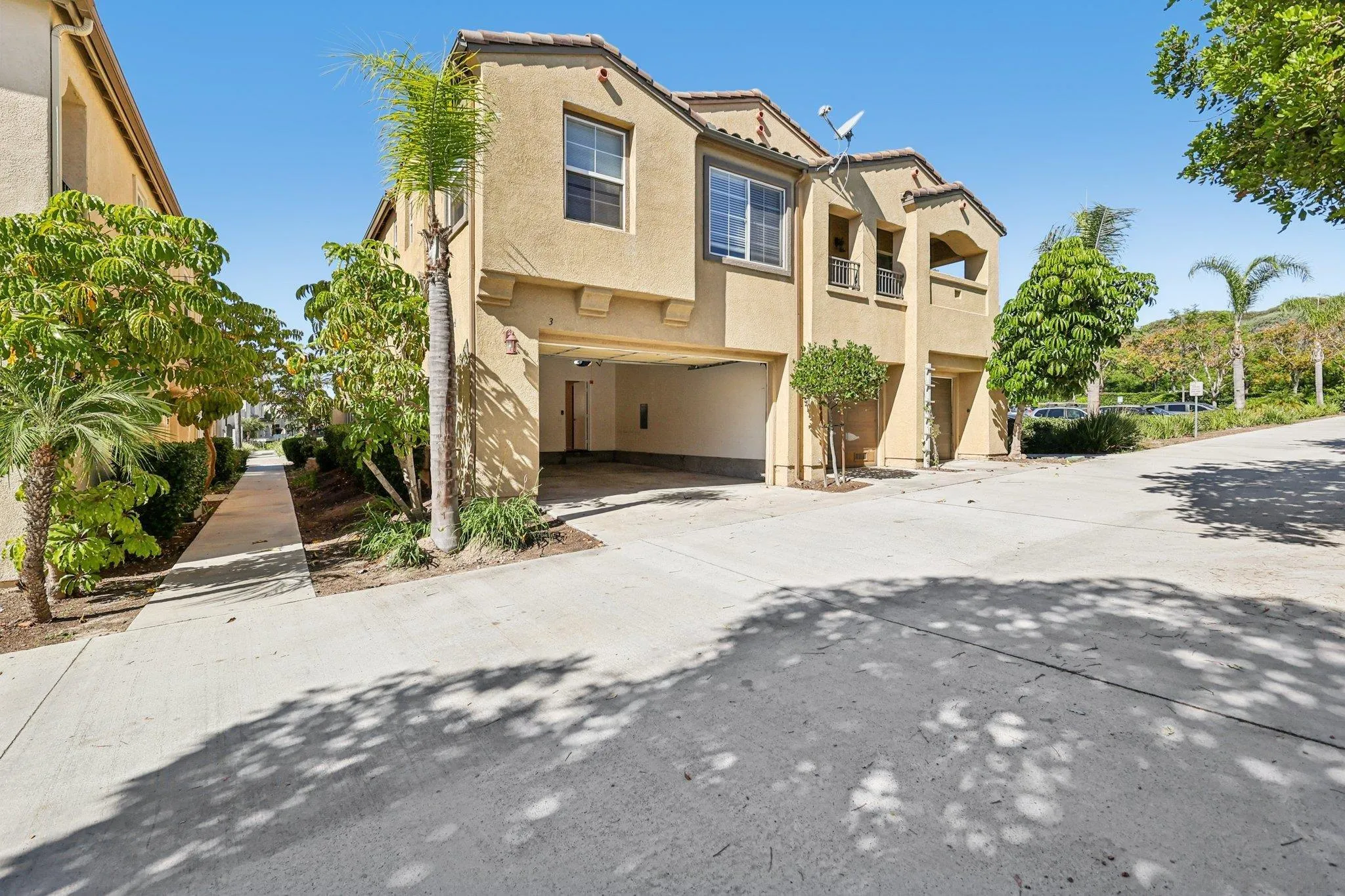 https://cdn.realtyfeed.com/cdn/127/250042238/ead9ed79df0d60d4e20c5e04bd1eb2ca.webp