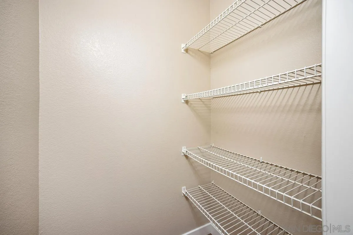 https://cdn.realtyfeed.com/cdn/127/250042240/06e684f0330366d65fc3d821e357916a.webp