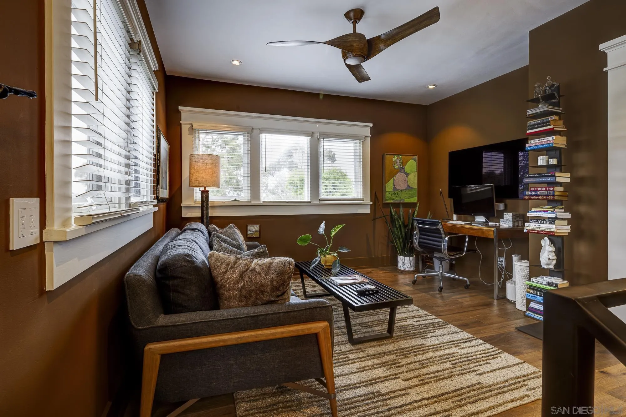 https://cdn.realtyfeed.com/cdn/127/250042242/02916c81f1ff9da0f0f5f41cb66bbb13.webp