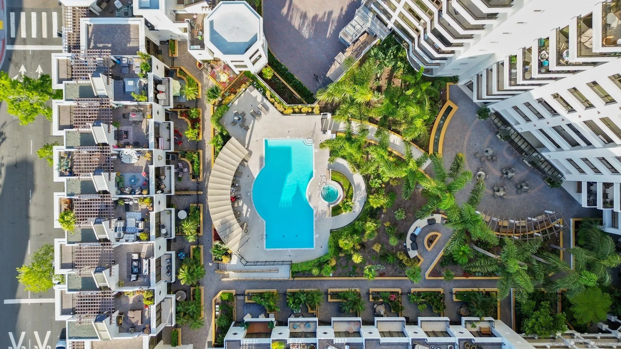 https://cdn.realtyfeed.com/cdn/127/250042243/25e909a0d97b0a2f96b58c94afeb9a11.webp