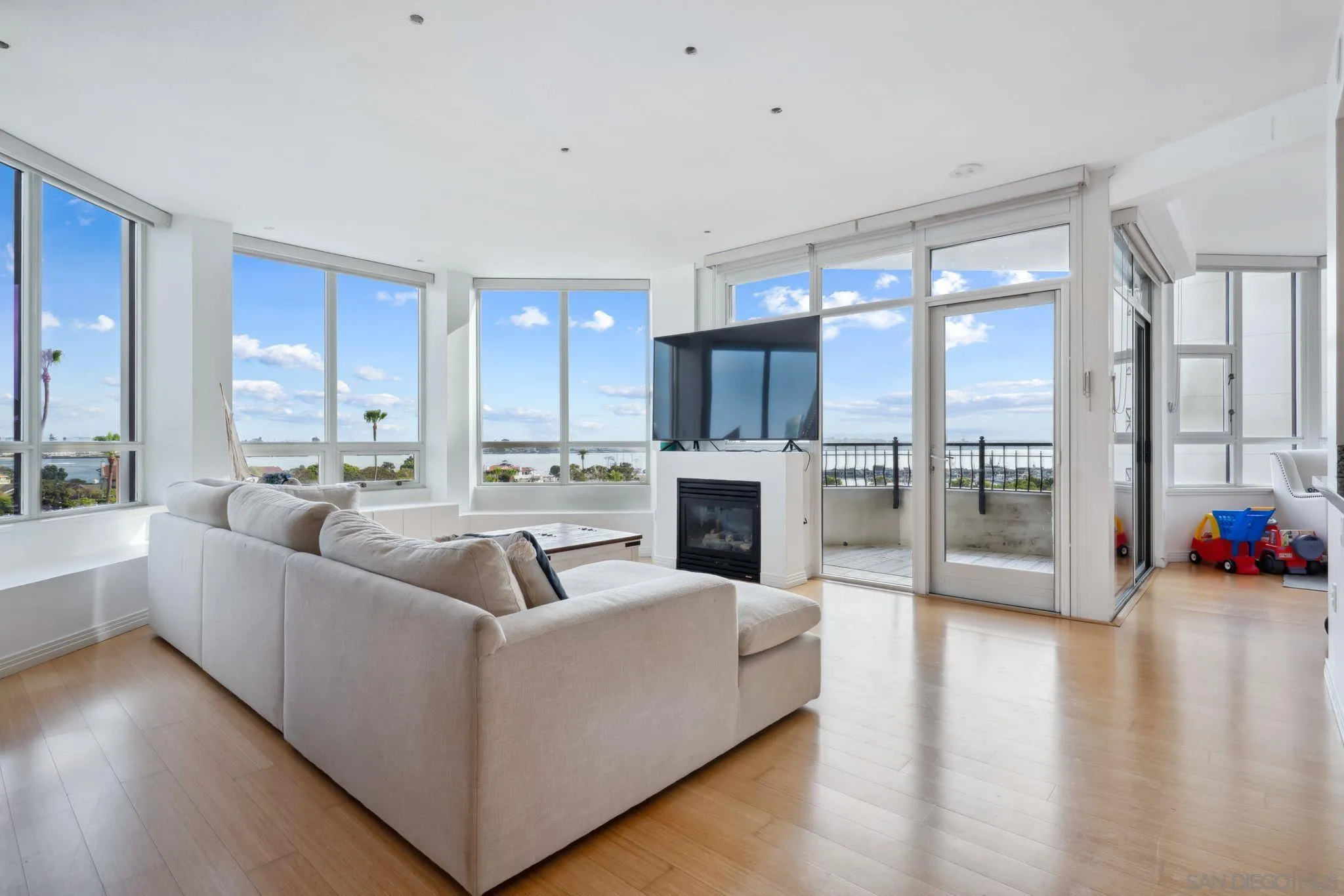 Photo #25: 250042243 Listing: Photo #25