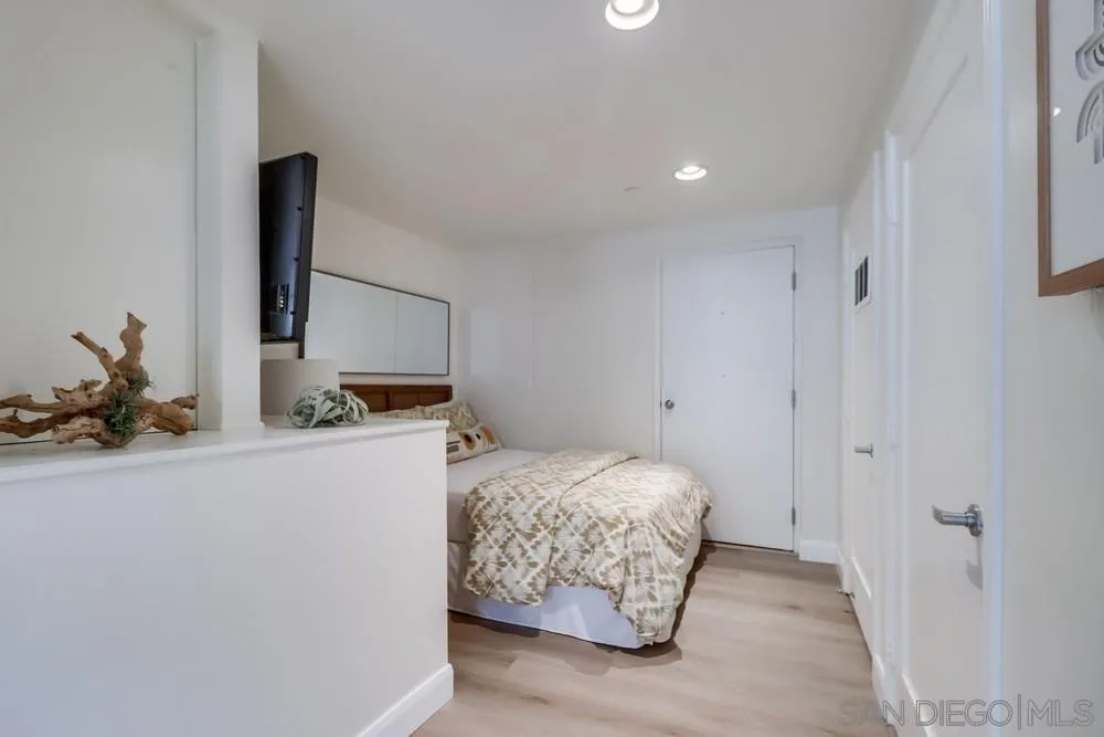 https://cdn.realtyfeed.com/cdn/127/250042245/0b431544610c74d2b64cce64136430f9.webp