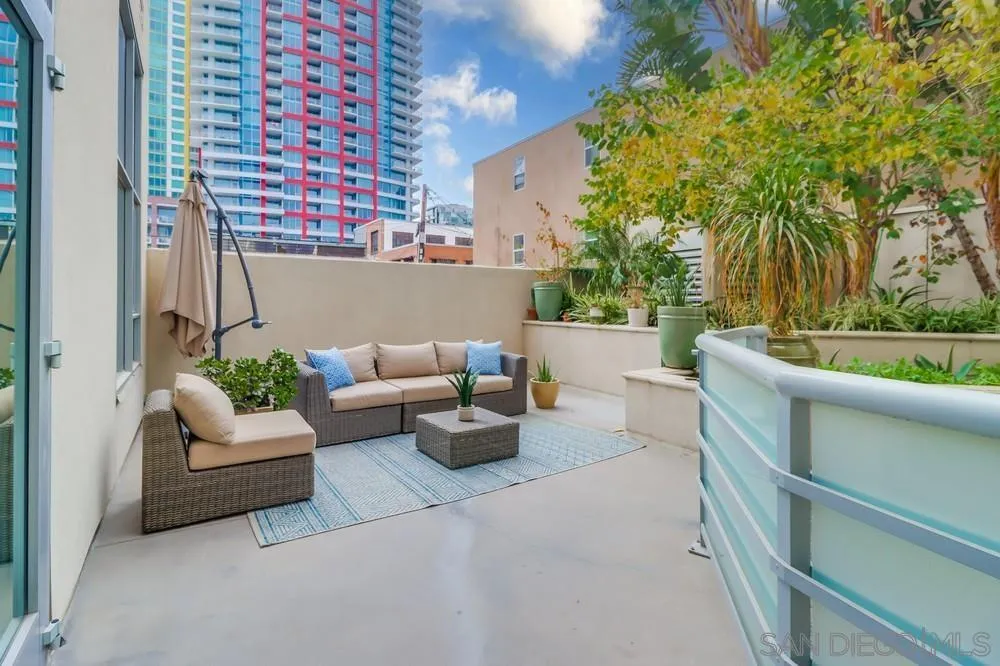 https://cdn.realtyfeed.com/cdn/127/250042245/43c4cdeabd9e10f87d631cbdfeeab0ee.webp