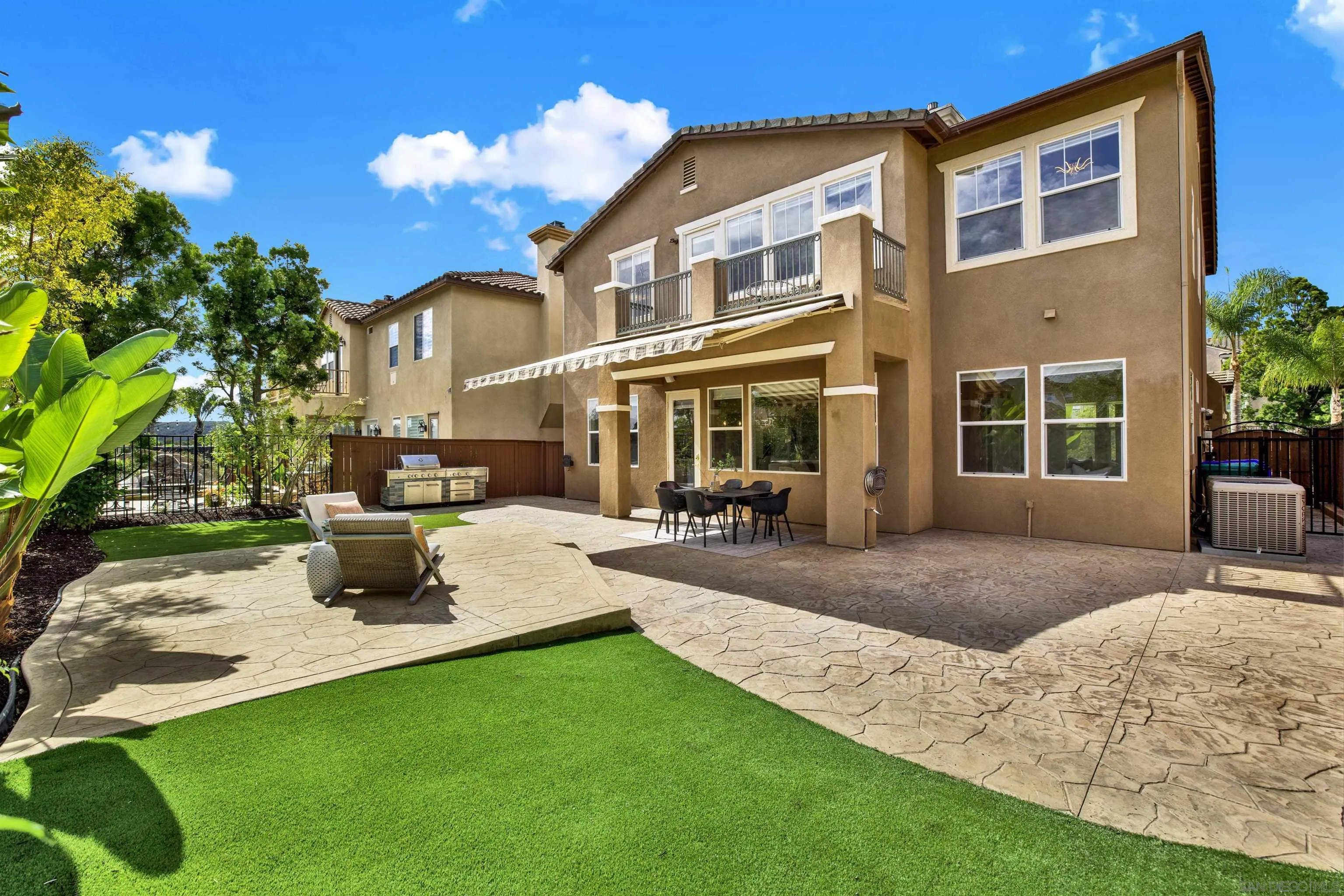 https://cdn.realtyfeed.com/cdn/127/250042246/107b63b783e57ba440248151b6c0db46.webp