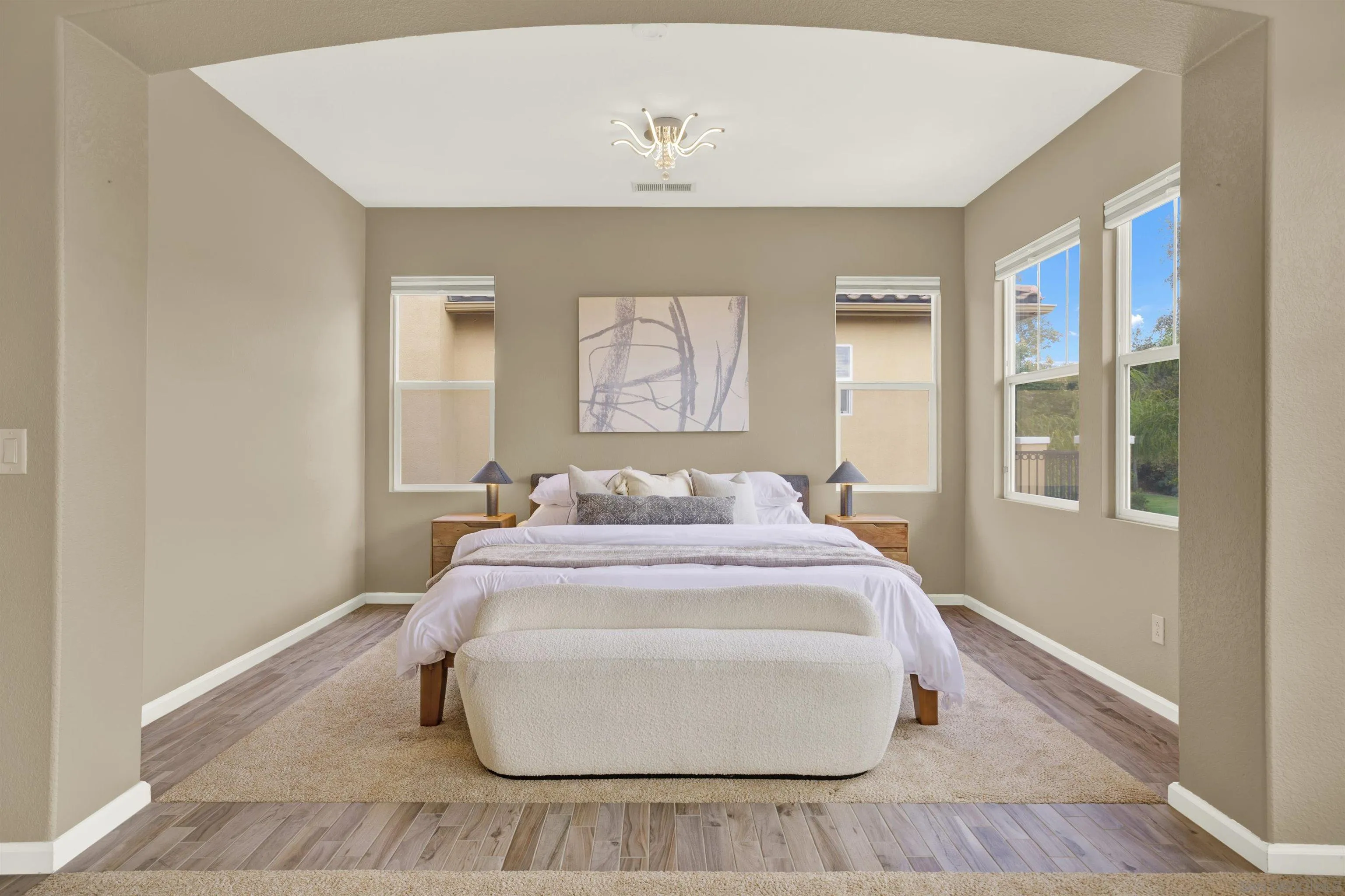 https://cdn.realtyfeed.com/cdn/127/250042246/824a706802c25abdd171974b2ac52b64.webp
