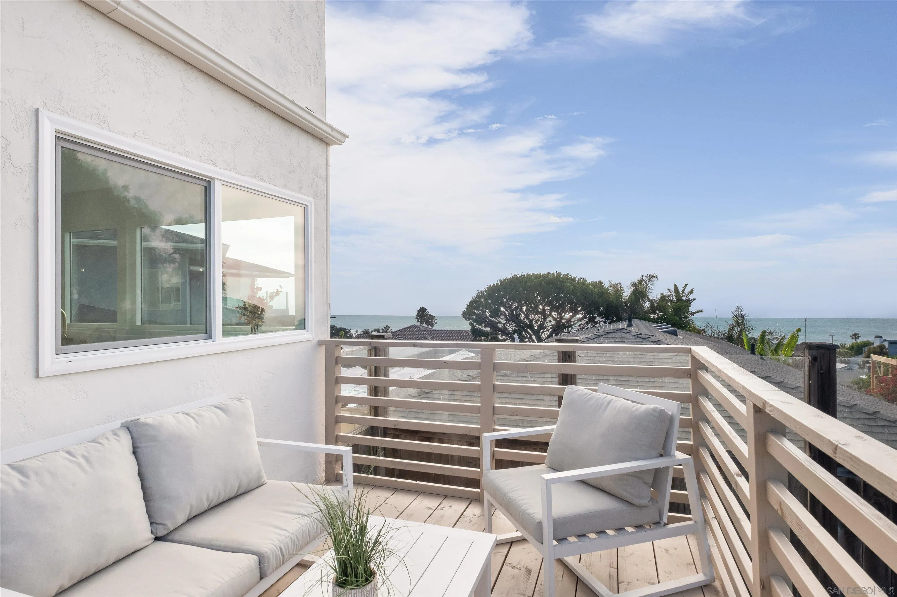 https://cdn.realtyfeed.com/cdn/127/250042248/c7ea11ee24836f72f005baf0e5bc8606.webp
