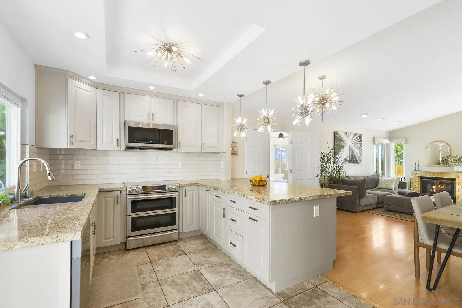 https://cdn.realtyfeed.com/cdn/127/250042250/0864fbaf8f8cdafed0c9ef4a8778262b.webp
