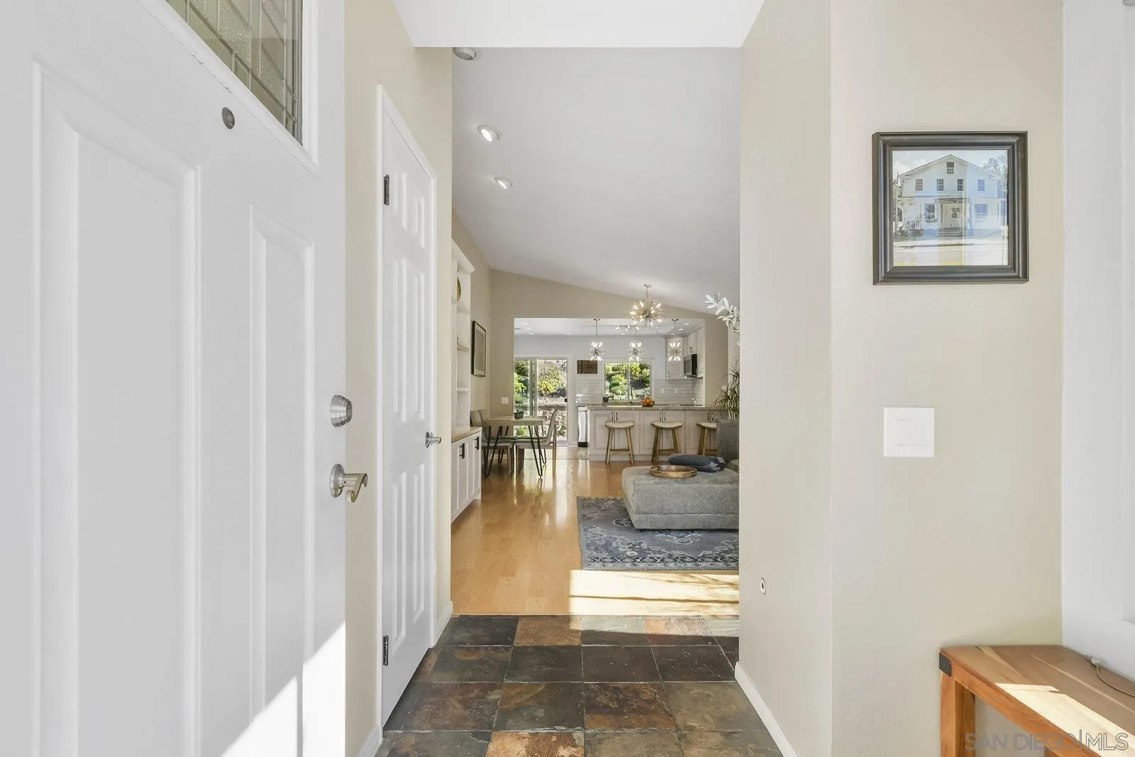 https://cdn.realtyfeed.com/cdn/127/250042250/7be99a4904c1c377ddbee54b906fb8a6.webp