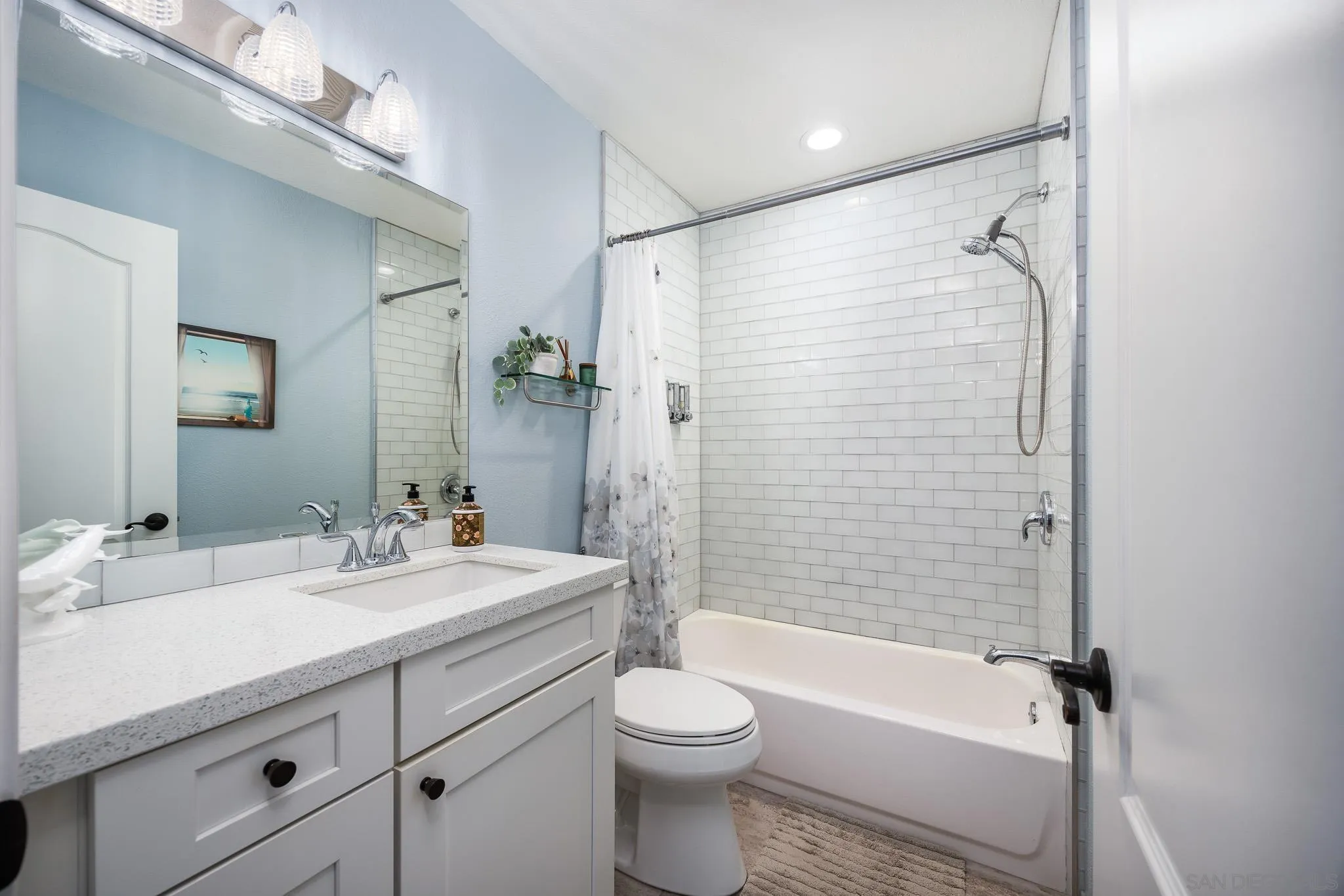 https://cdn.realtyfeed.com/cdn/127/250042252/c5edcfef049ea5c06affd2abfaf364e5.webp