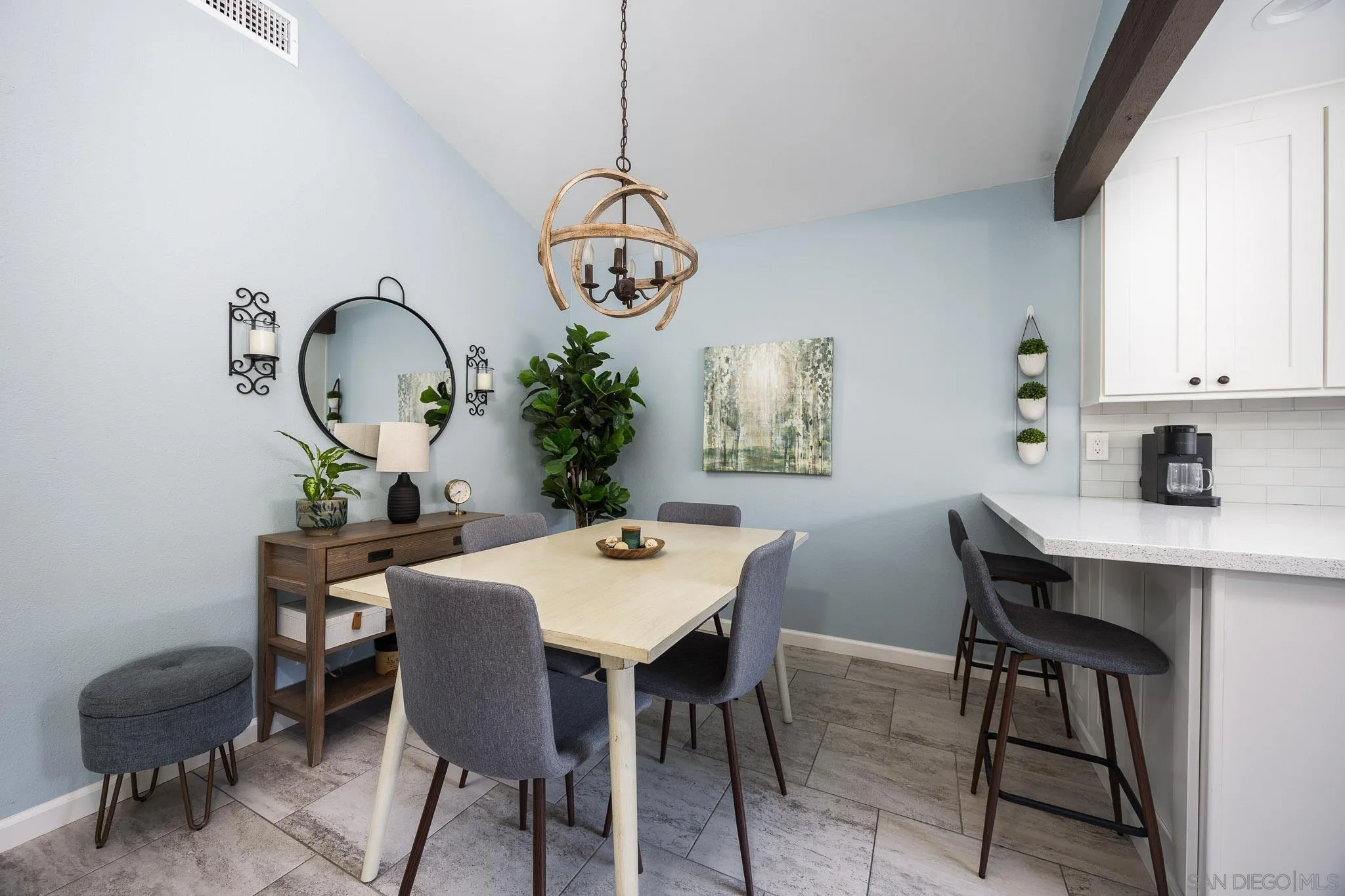 https://cdn.realtyfeed.com/cdn/127/250042252/cb8d5c90c652f82ef950ec9980f51c9e.webp
