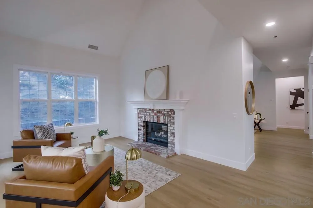 https://cdn.realtyfeed.com/cdn/127/250042253/4e401db8cddbea94aabb6aad0611e02e.webp