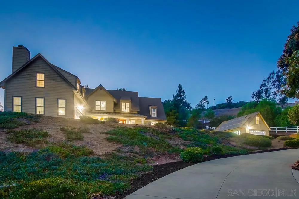 https://cdn.realtyfeed.com/cdn/127/250042253/68d80ad72c0a84aa54a20e12a21ec363.webp