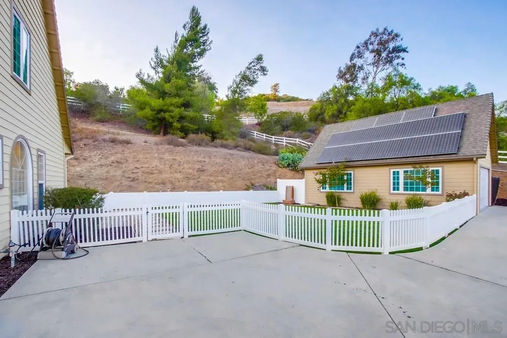 https://cdn.realtyfeed.com/cdn/127/250042253/fdca77f482e6b636853cb10b94dd03e5.webp