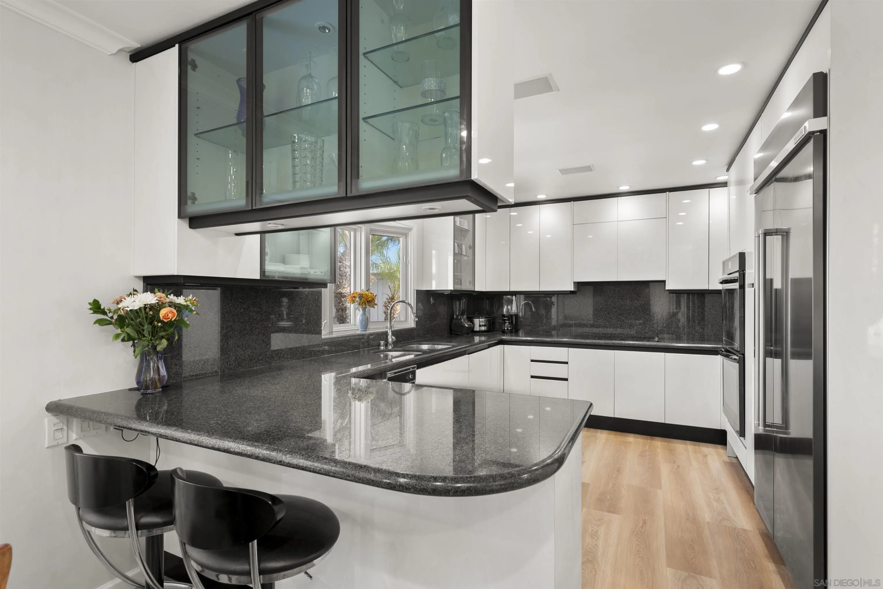 https://cdn.realtyfeed.com/cdn/127/250042254/aa48d89220e93f9196a48320c234d015.webp