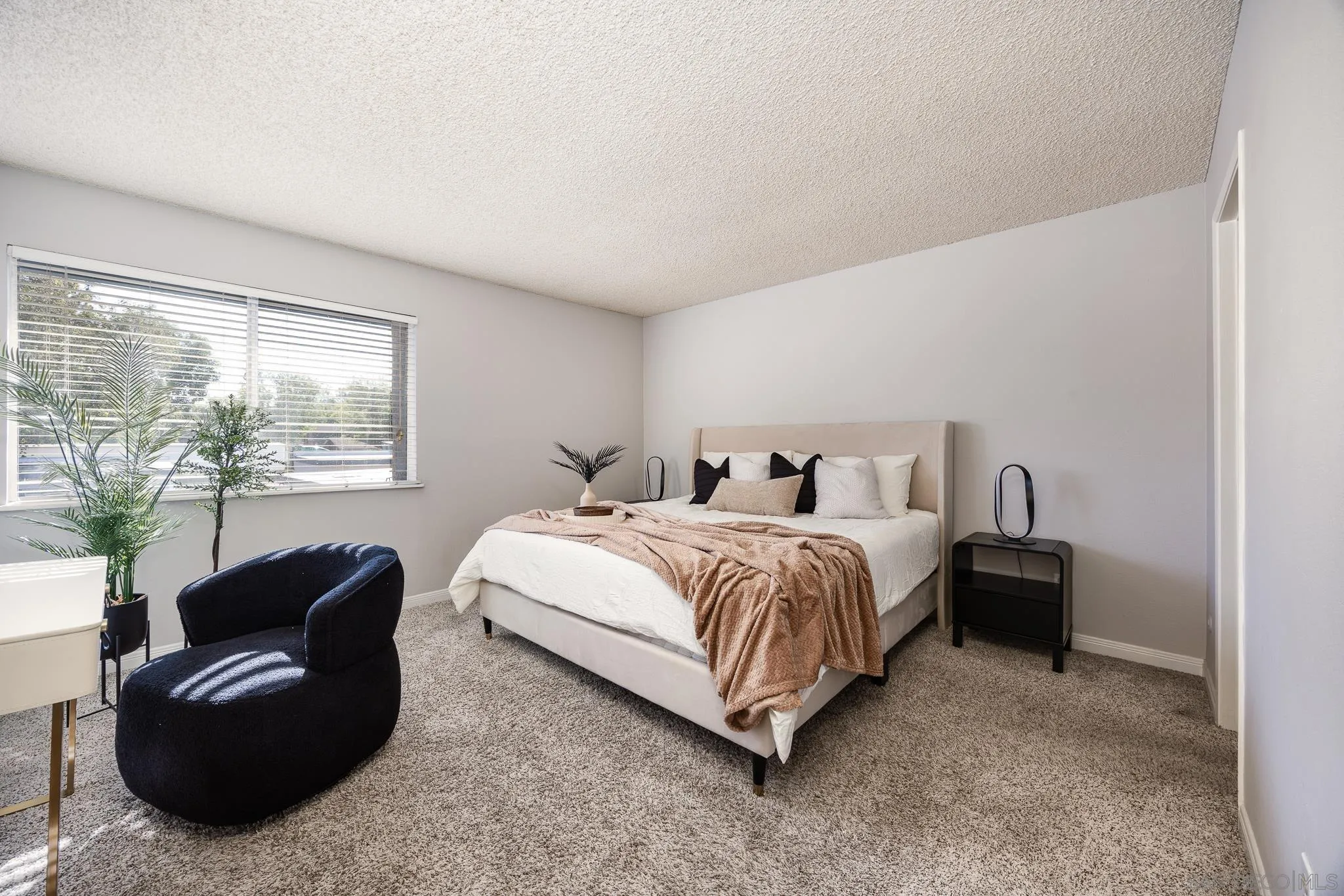 https://cdn.realtyfeed.com/cdn/127/250042256/6e4ce285c9b9b34937c57c9204ea9052.webp