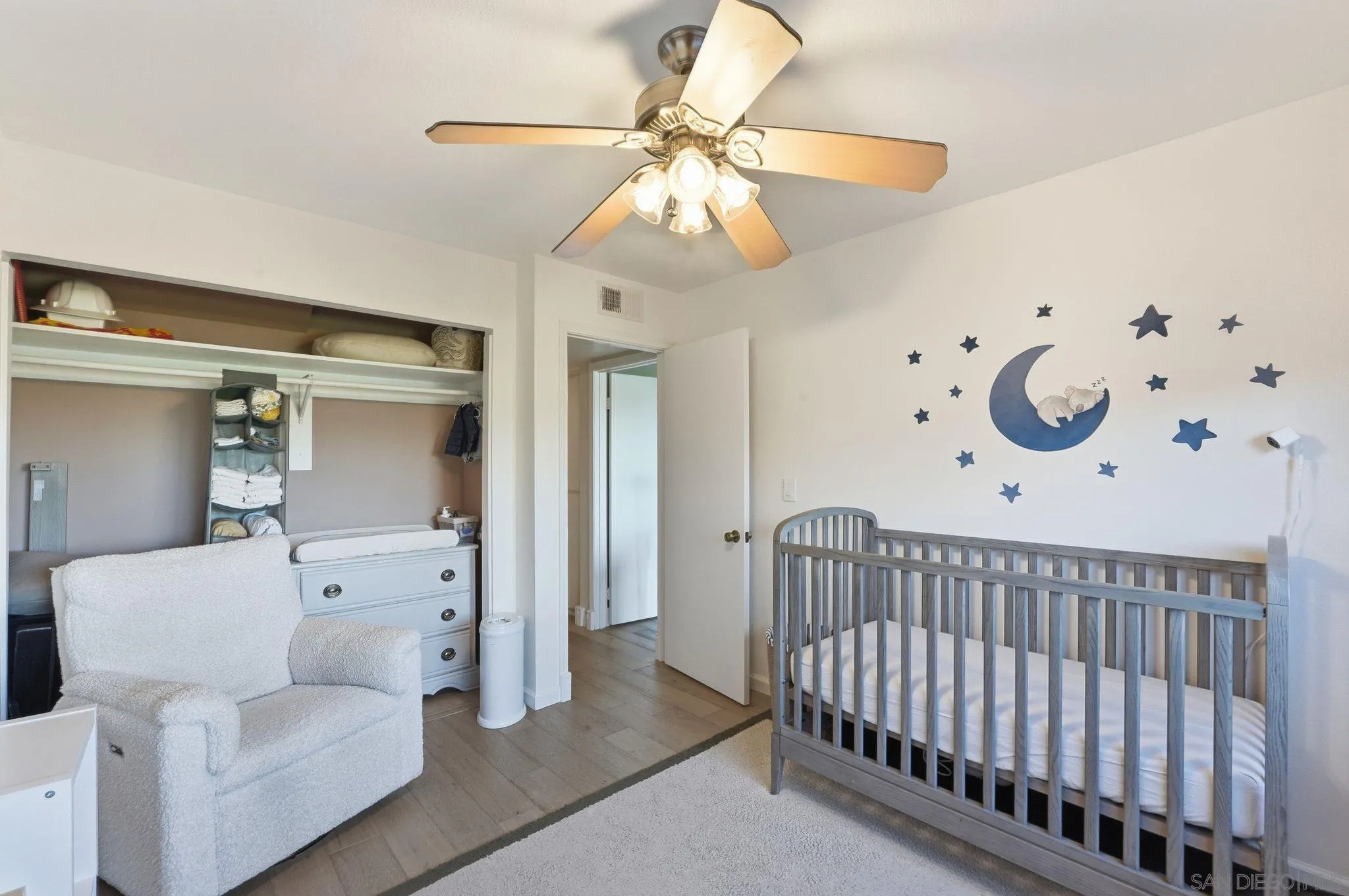https://cdn.realtyfeed.com/cdn/127/250042257/c247b91a39f6652b237034e96e43b773.webp
