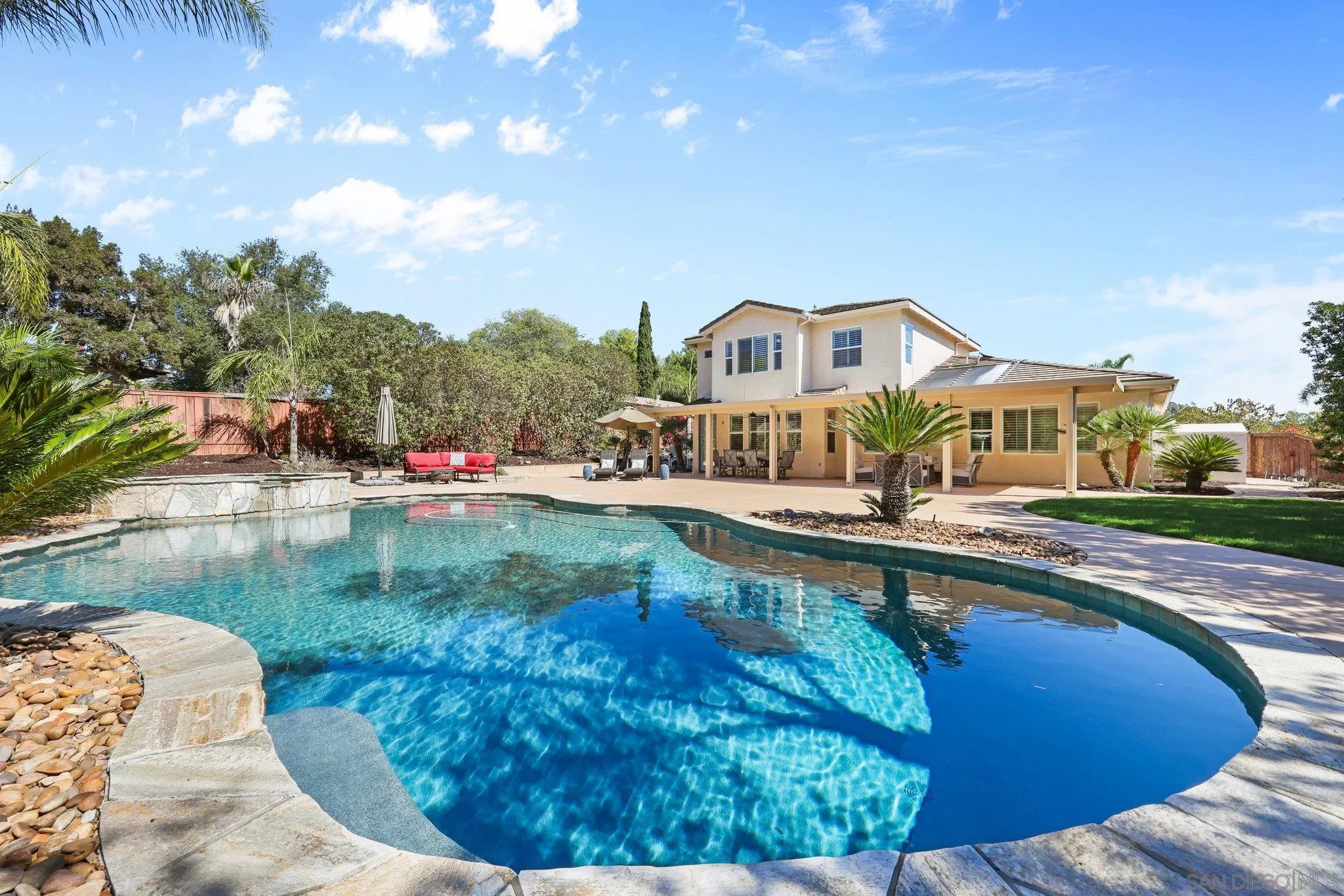 https://cdn.realtyfeed.com/cdn/127/250042258/ba58b85f7588cc82891c326d803a2abb.webp