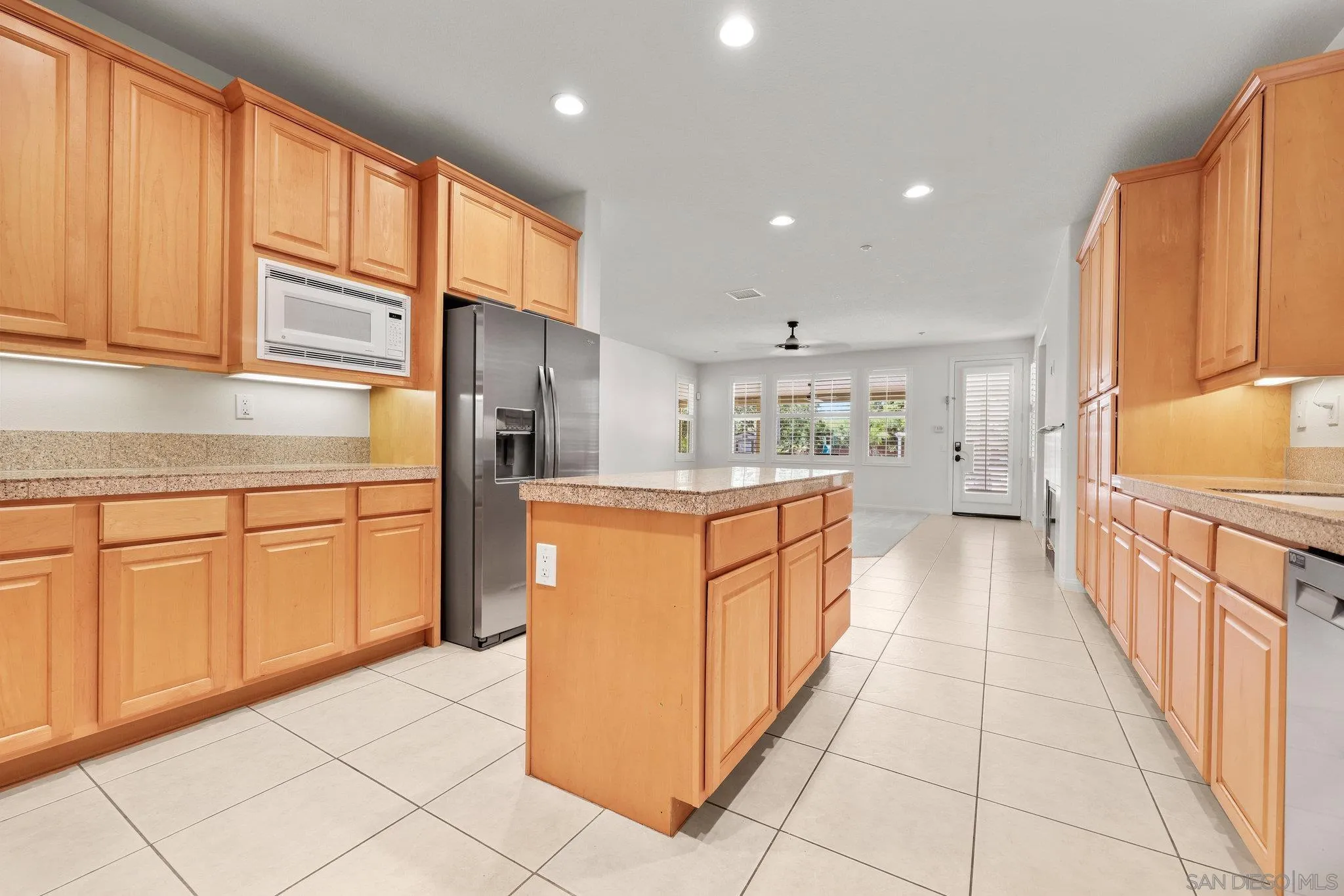 https://cdn.realtyfeed.com/cdn/127/250042258/f9fcfd453897b96524aa5e01bc1ff691.webp