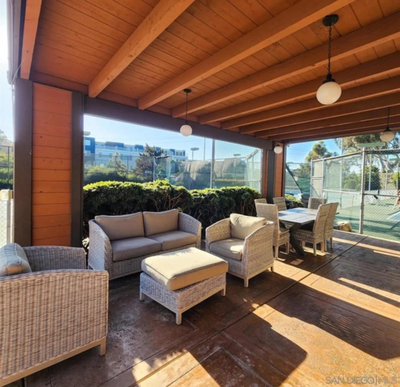 https://cdn.realtyfeed.com/cdn/127/250042260/6a534ff97e1062d0e17e944d80d8a45b.webp