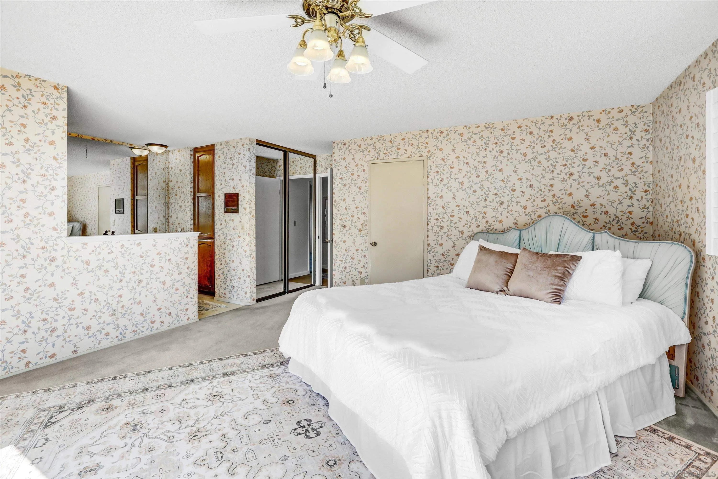 https://cdn.realtyfeed.com/cdn/127/250042263/abfd207899d5441b7a32b295c78ed5c8.webp