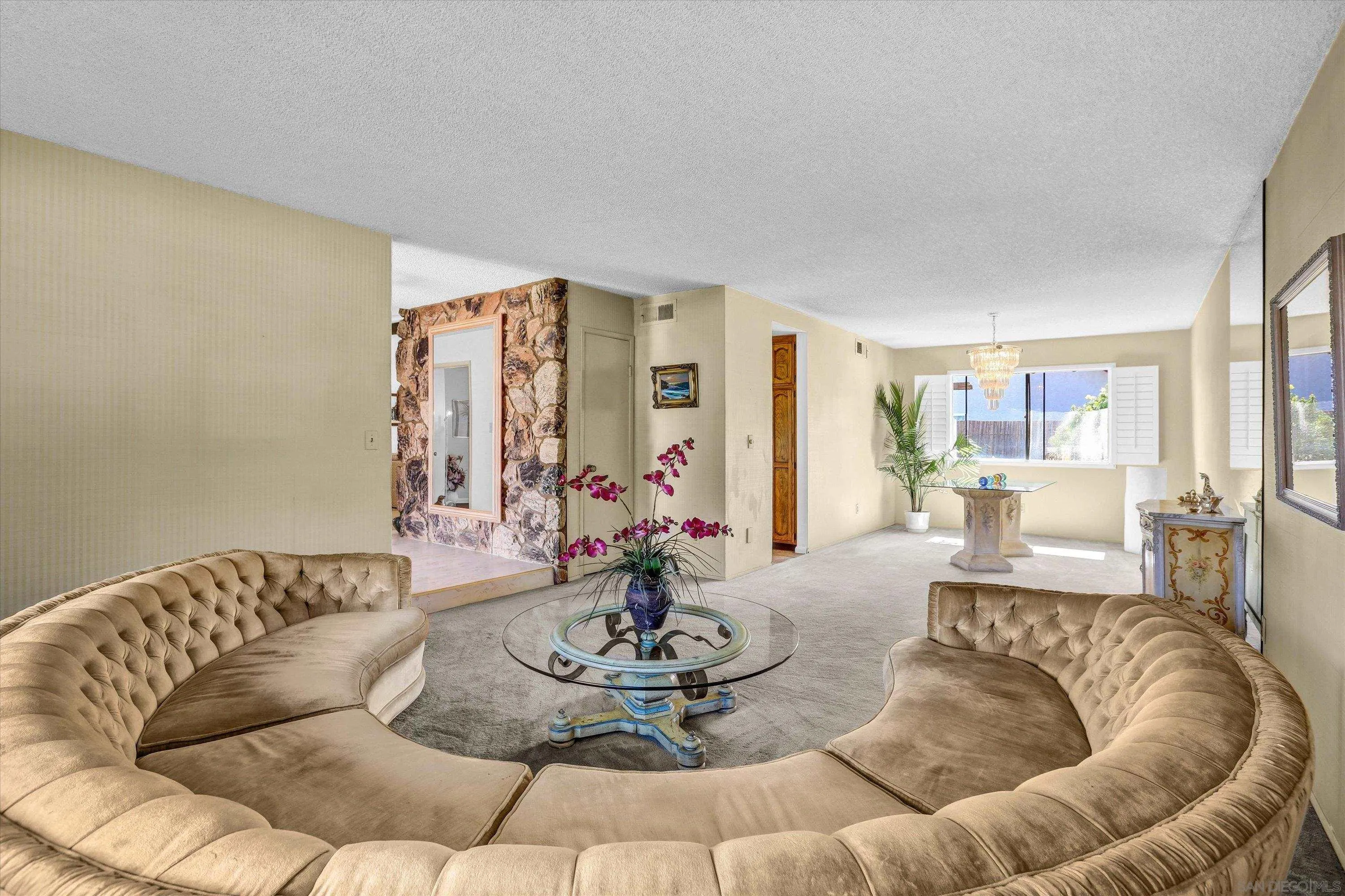 https://cdn.realtyfeed.com/cdn/127/250042263/b726a14100918e7df01867571489c46a.webp