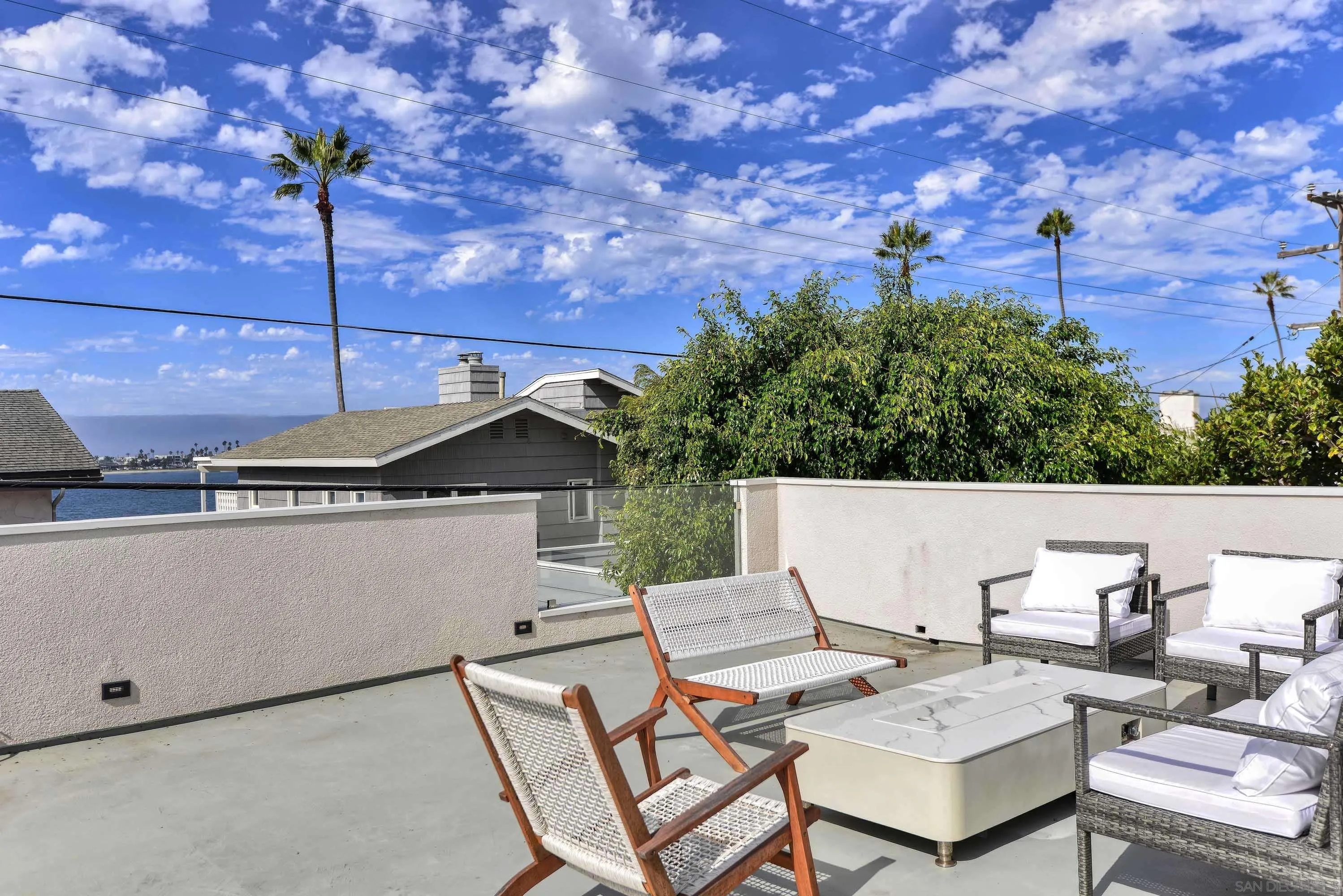 https://cdn.realtyfeed.com/cdn/127/250042266/eeb992f66b64e70f2d7c87bd0b7eede2.webp