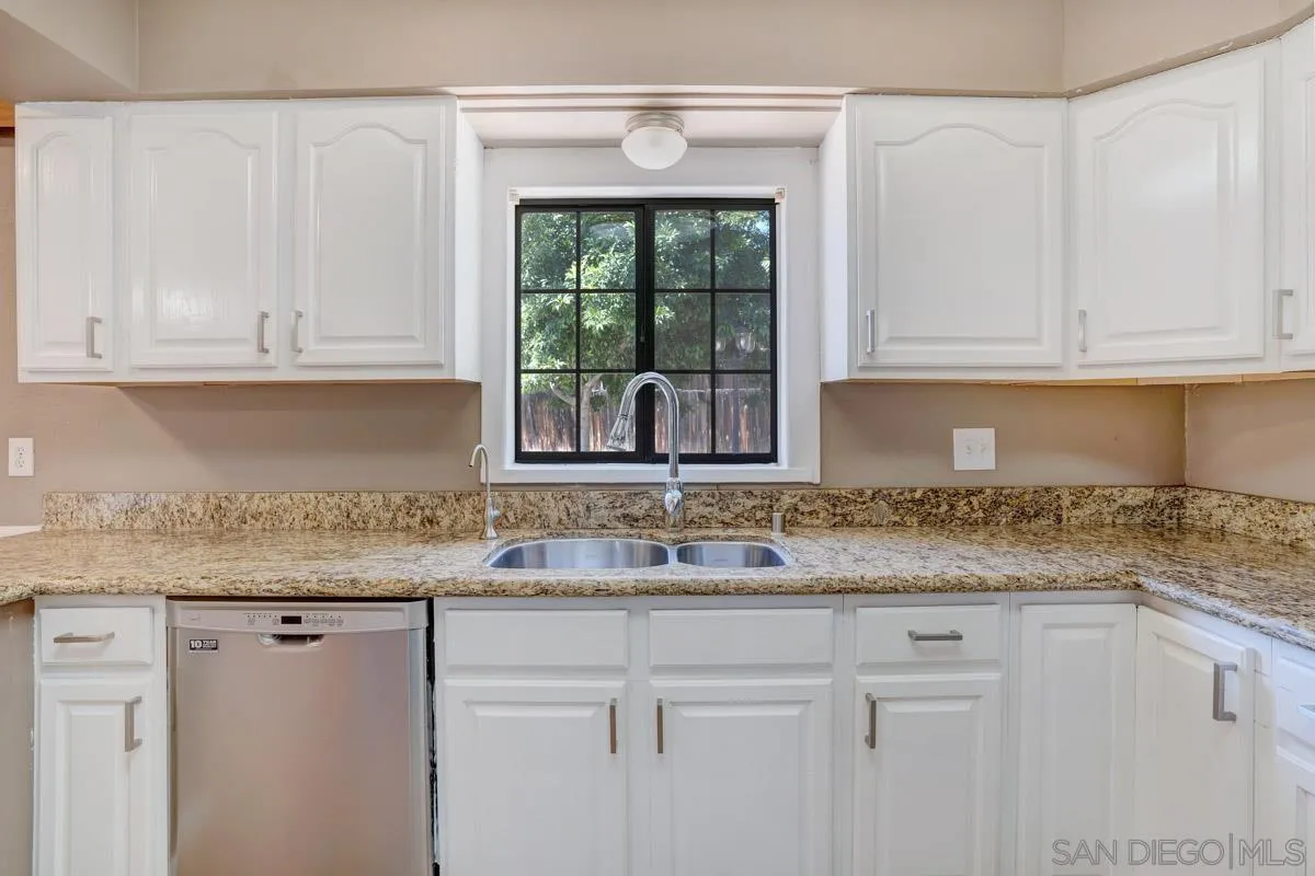 https://cdn.realtyfeed.com/cdn/127/250042267/b75c57ec1b00c9ff93998ffa1fe955c9.webp