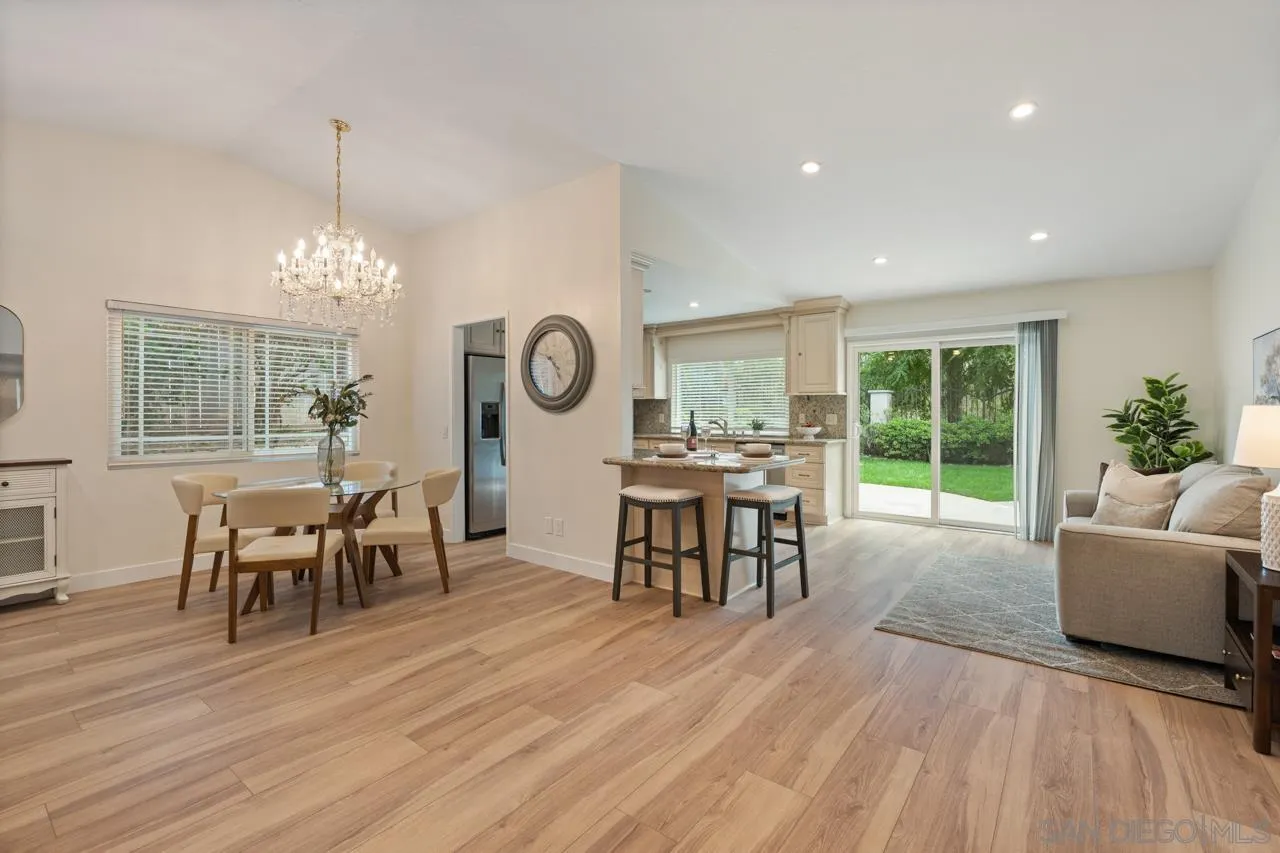 https://cdn.realtyfeed.com/cdn/127/250042270/dfb86faa9bb06c545a97cc2620c1e69d.webp