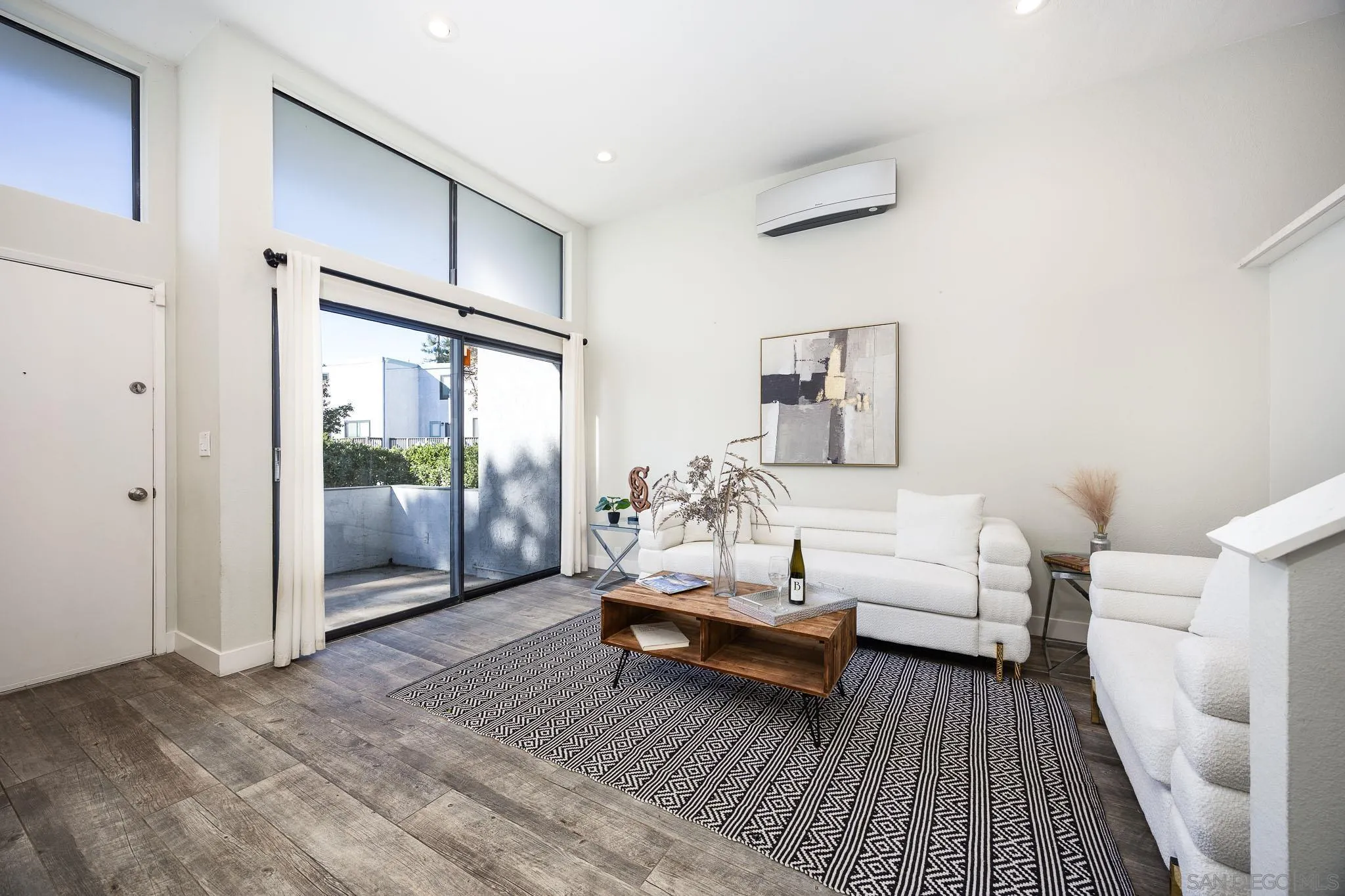 https://cdn.realtyfeed.com/cdn/127/250042271/bed66b15a5d9dd95a290a12da73e9a6e.webp