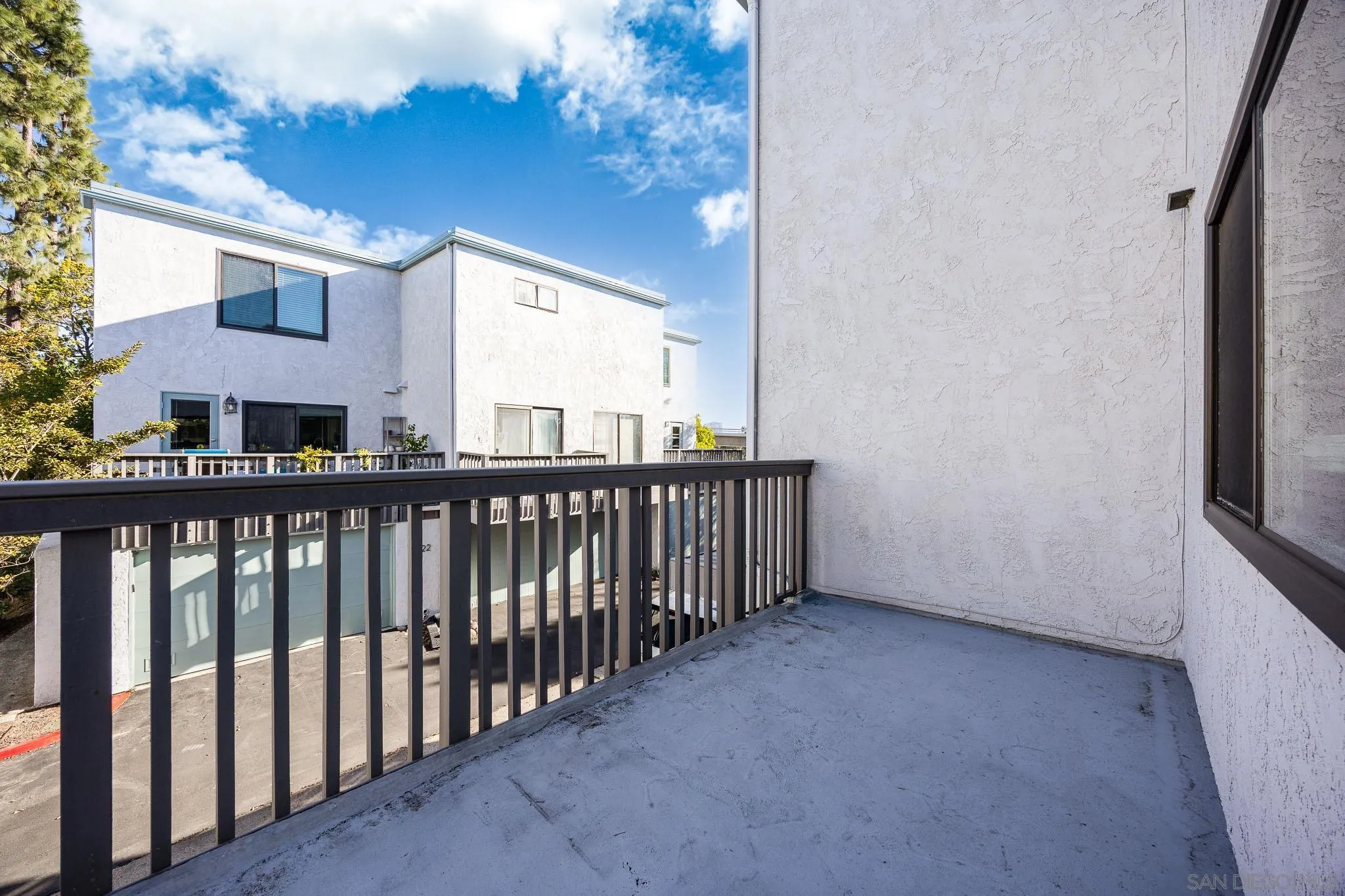 https://cdn.realtyfeed.com/cdn/127/250042271/c1dfabfd1f721cea094f39d995256208.webp