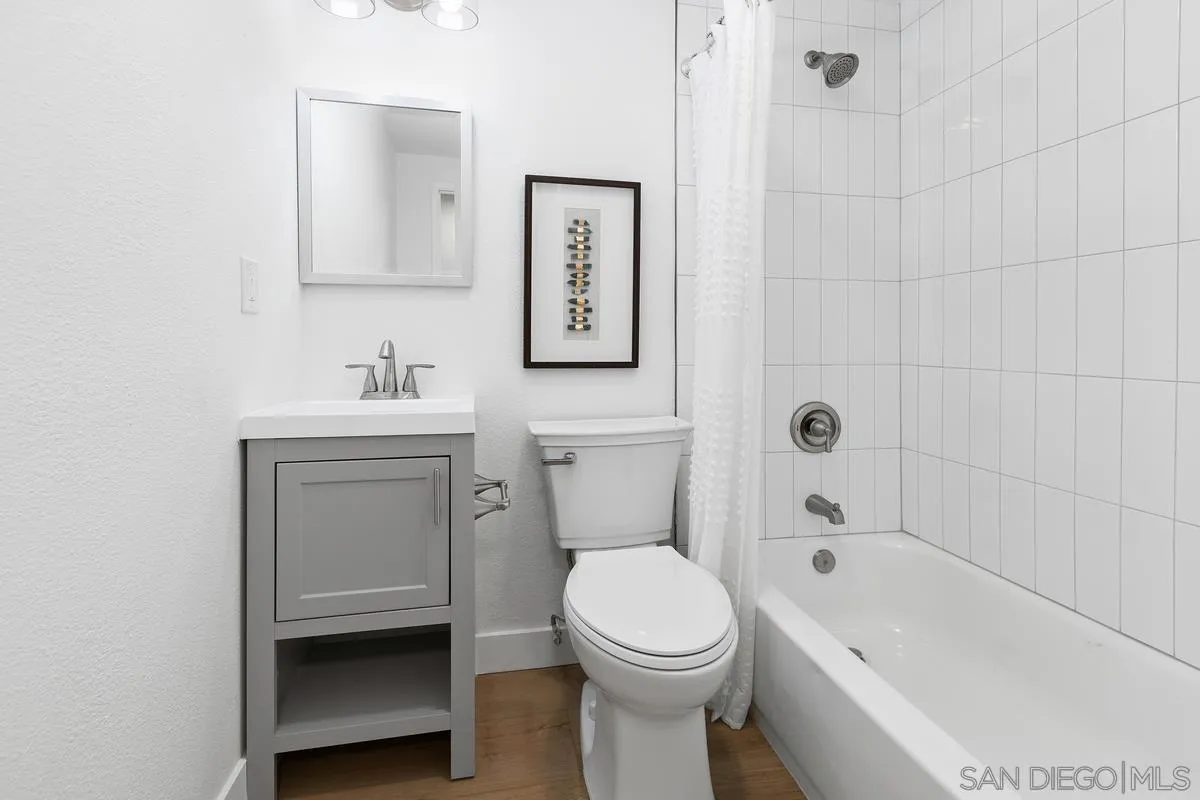 https://cdn.realtyfeed.com/cdn/127/250042281/322f4776ccd1f732e3ba3b74d7a3fd0e.webp
