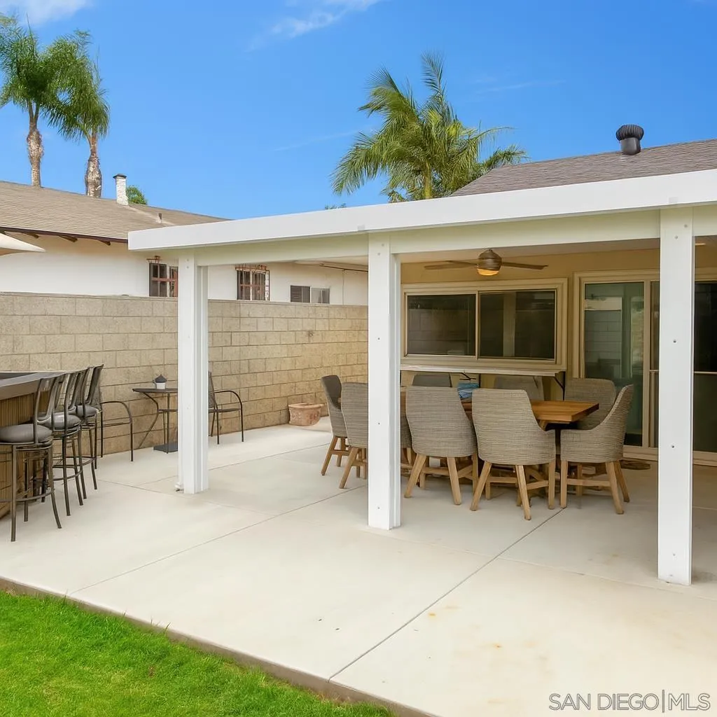 https://cdn.realtyfeed.com/cdn/127/250042283/e1c375ff9d64c45a53f4a45a6b3a784b.webp