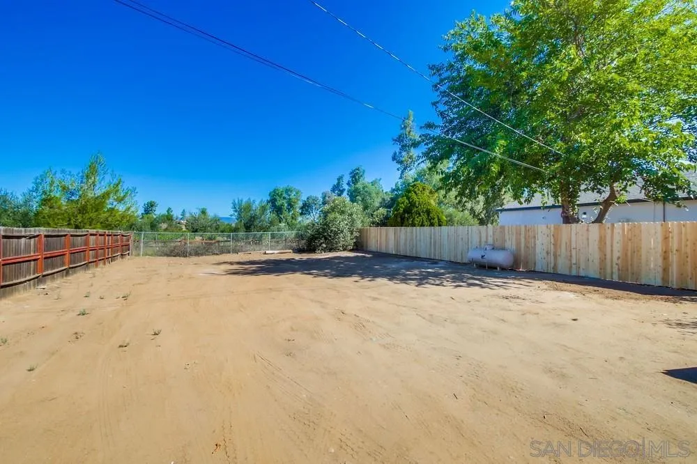 https://cdn.realtyfeed.com/cdn/127/250042289/3fd95e3c855c8834da7d182b302d11bf.webp