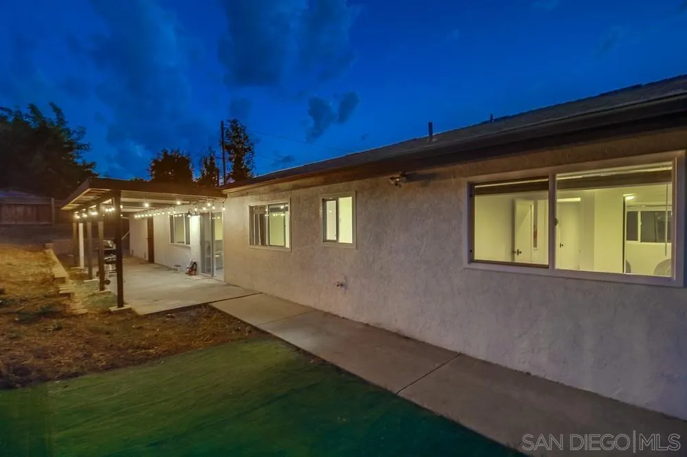 https://cdn.realtyfeed.com/cdn/127/250042294/6da9e75b504e4399ad26054c232781bb.webp
