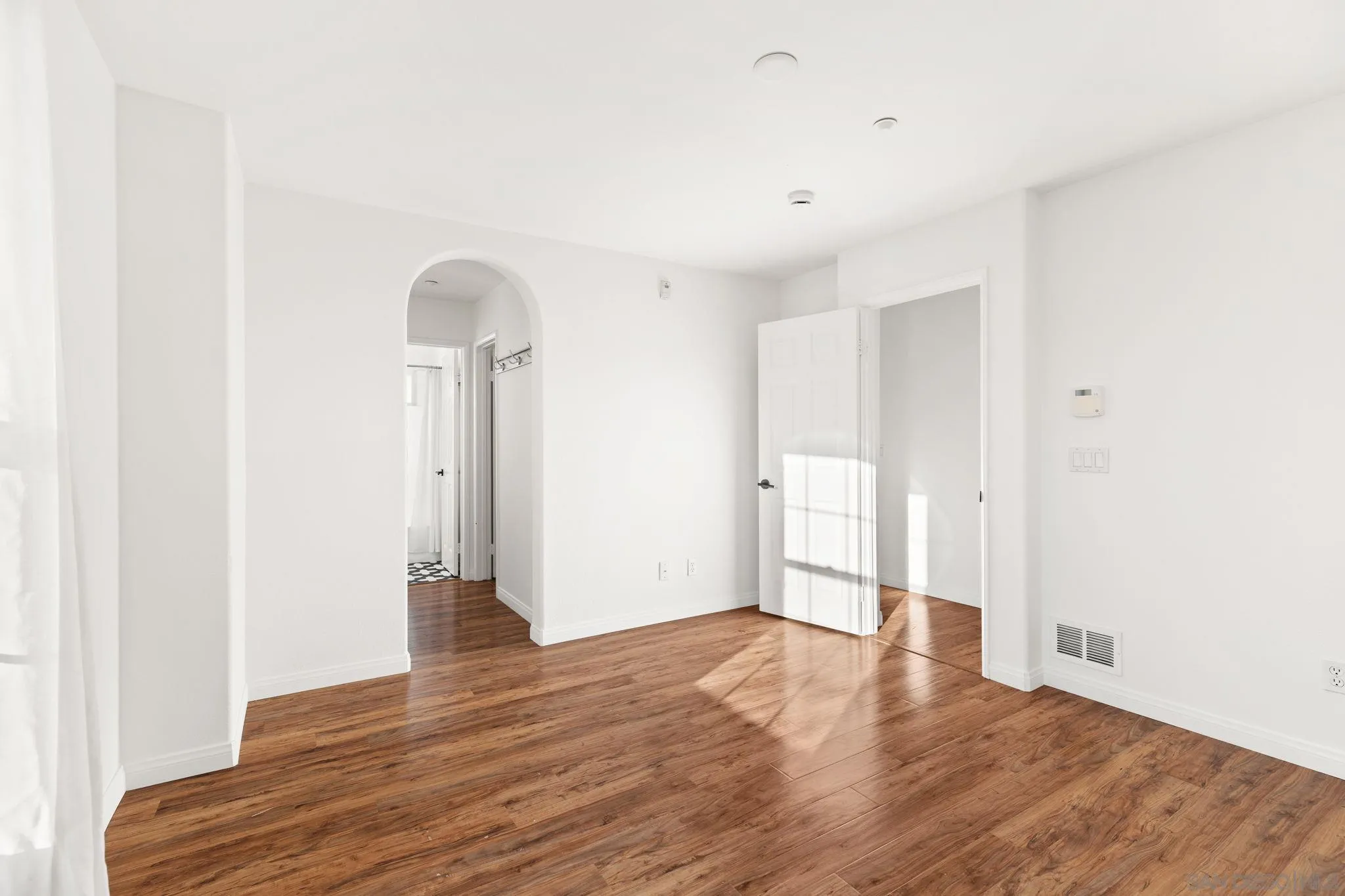 https://cdn.realtyfeed.com/cdn/127/250042296/3debd87a1596a8da5d6988e460357816.webp